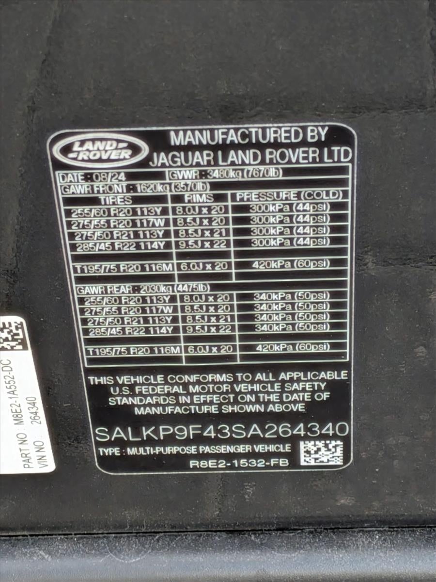 2025 Land Rover Range Rover P550e SE SWB