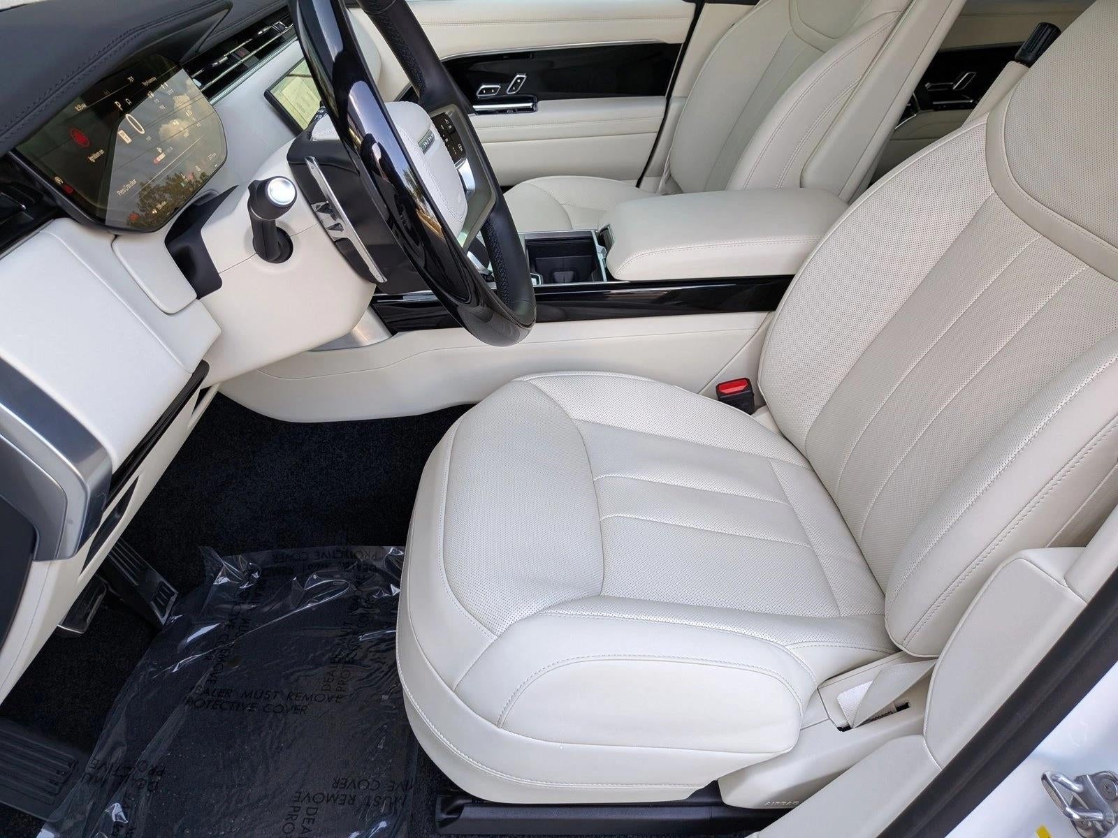 2025 Land Rover Range Rover P400 SE SWB