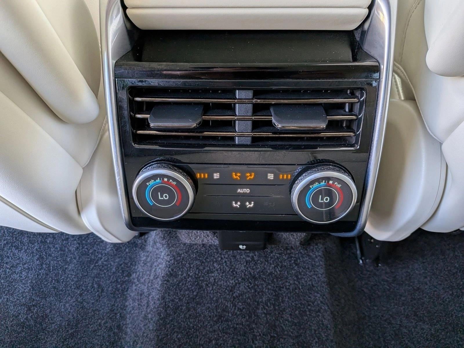 2025 Land Rover Range Rover P400 SE SWB