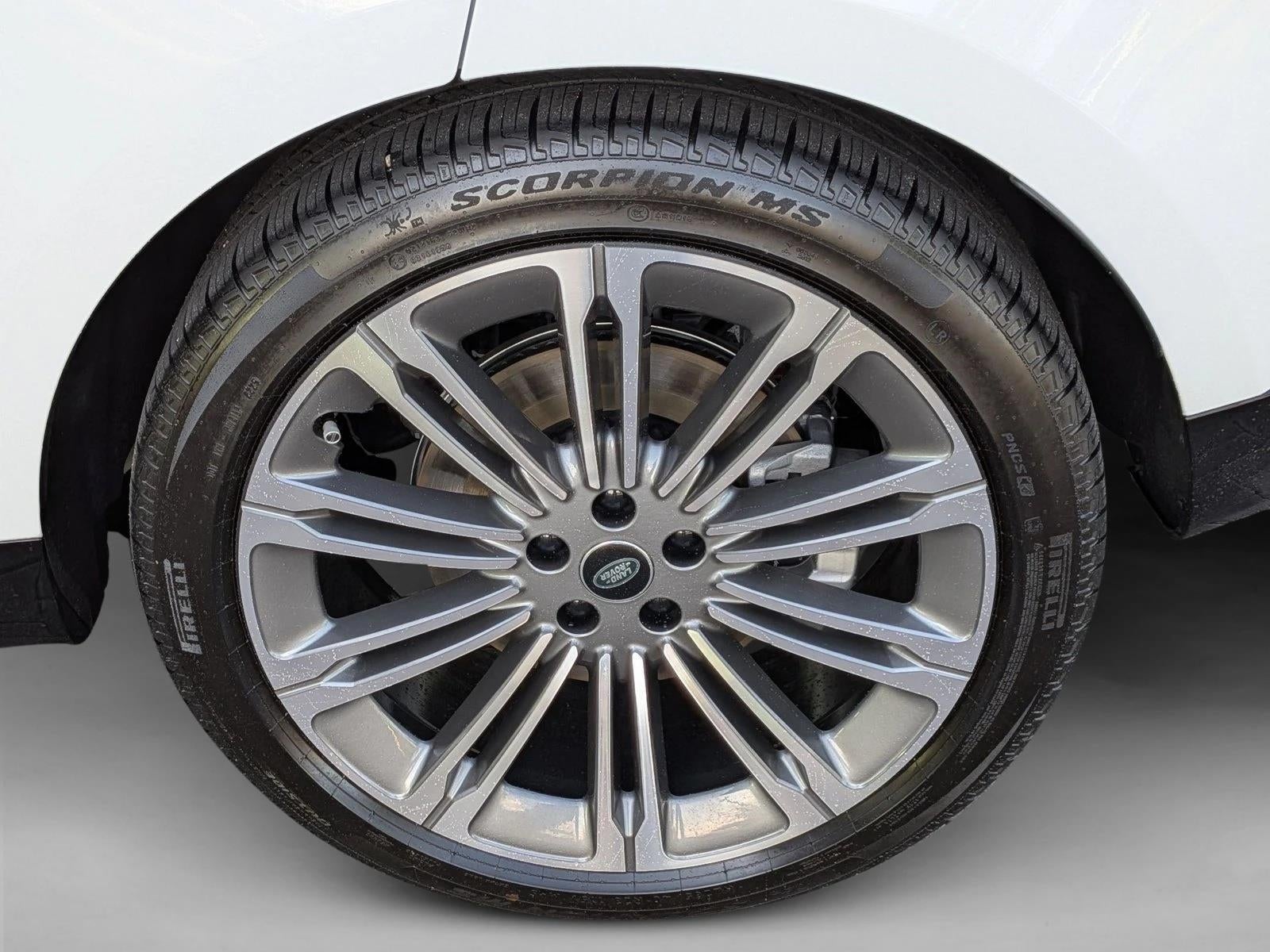 2025 Land Rover Range Rover P400 SE SWB