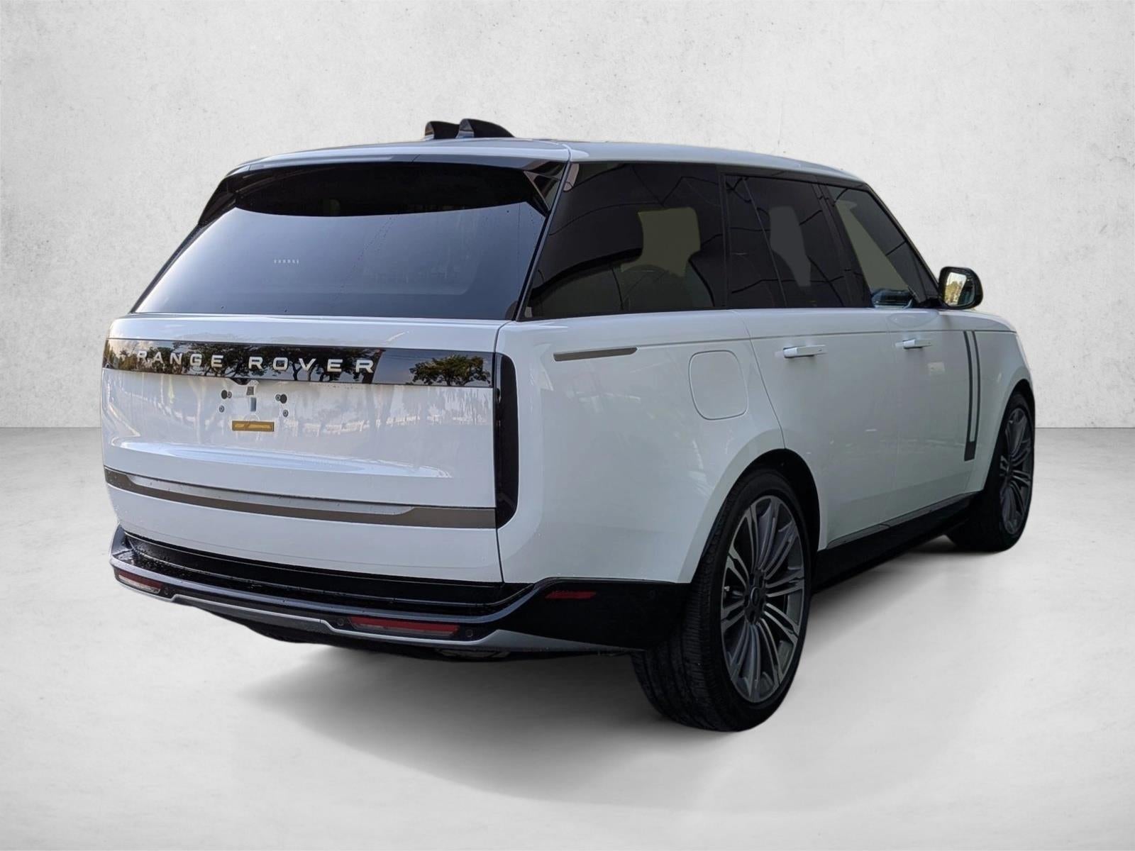 2025 Land Rover Range Rover P400 SE SWB