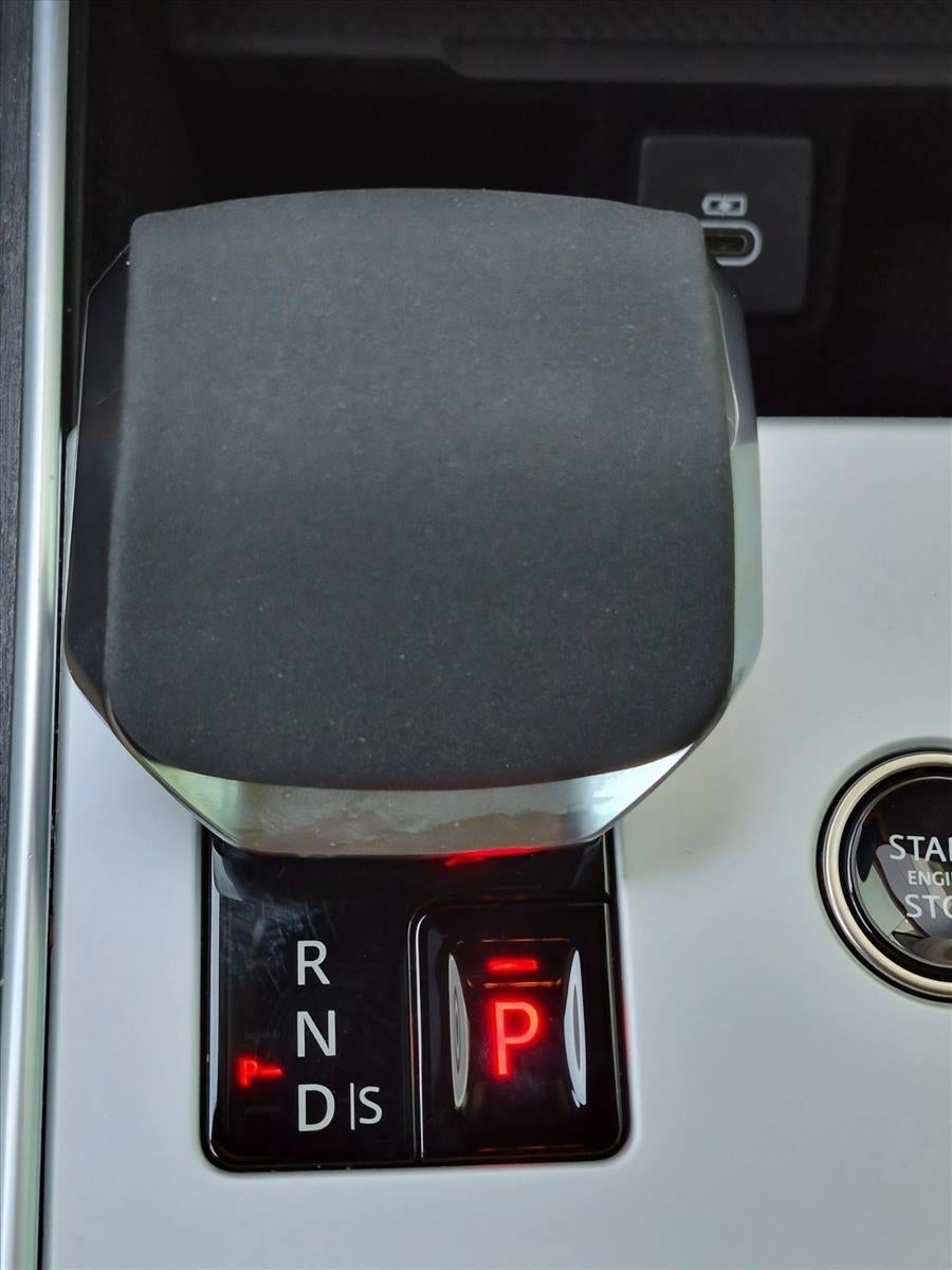 2024 Land Rover Range Rover P400 SE SWB