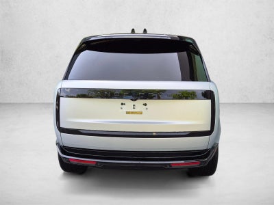 2025 Land Rover Range Rover P400 SE SWB
