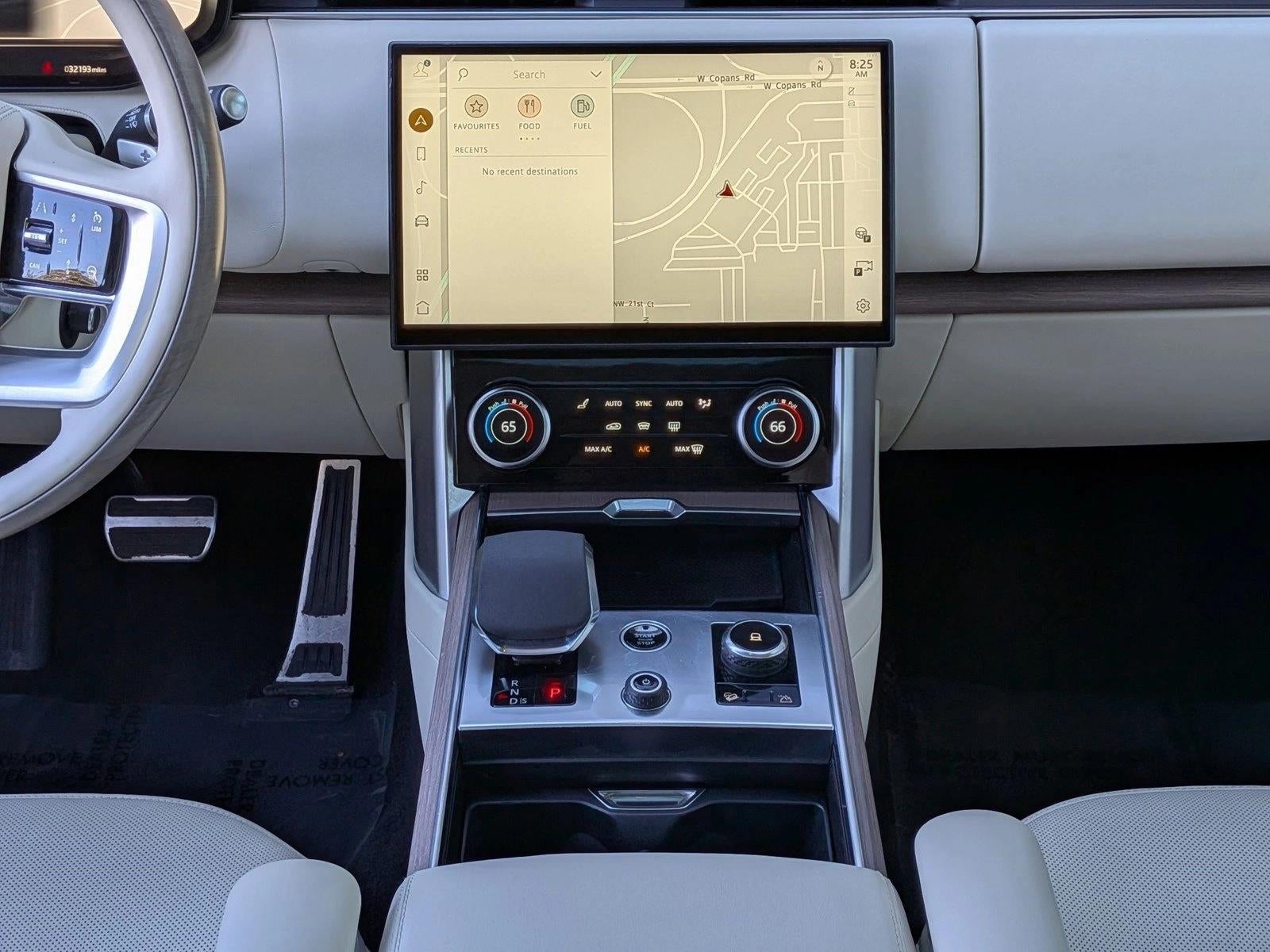 2023 Land Rover Range Rover P400 SE SWB