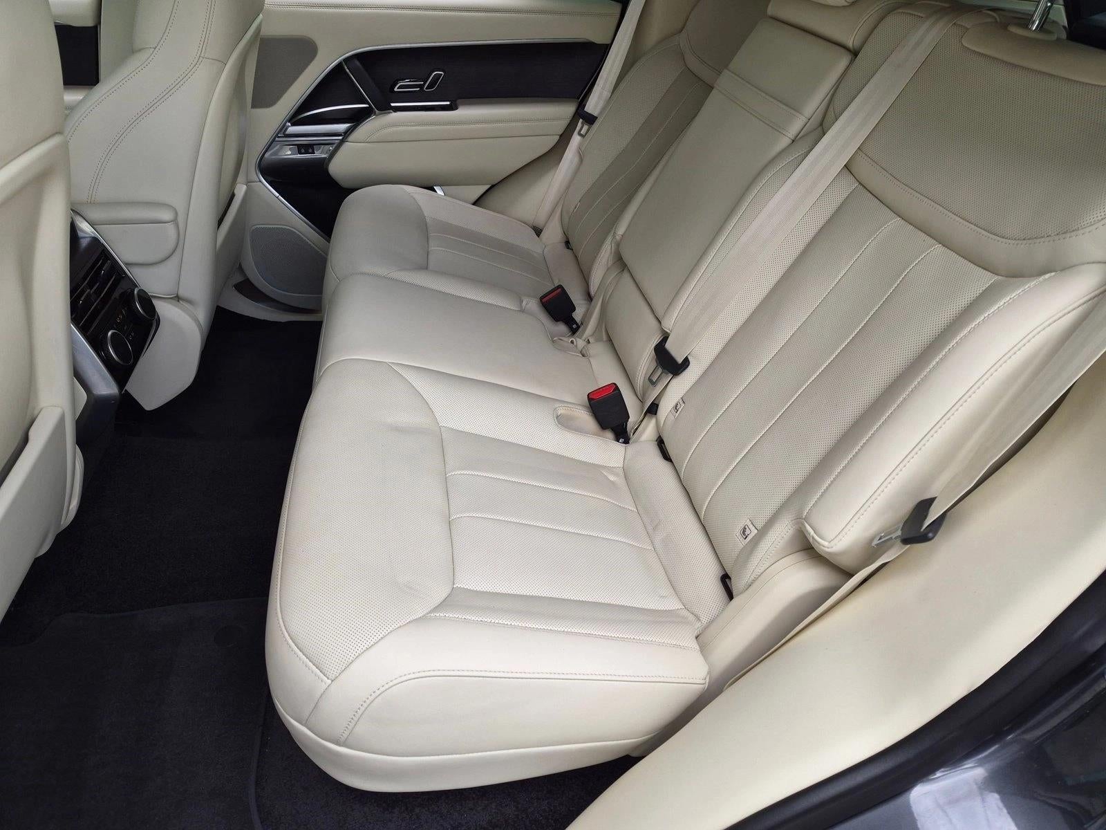 2023 Land Rover Range Rover P400 SE SWB