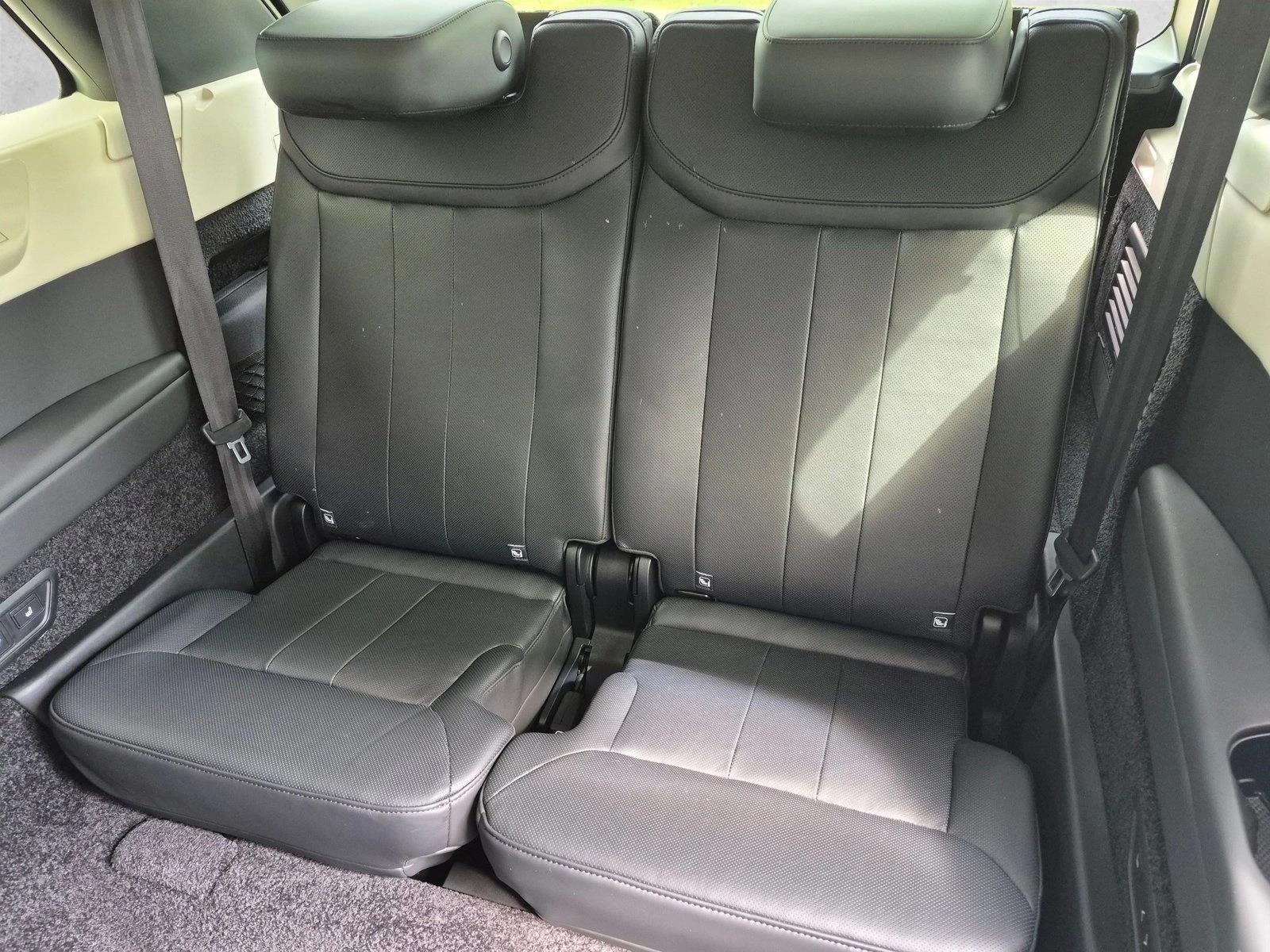2023 Land Rover Range Rover P400 SE LWB 7 Seat