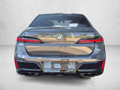 2023 BMW 760i xDrive Sedan