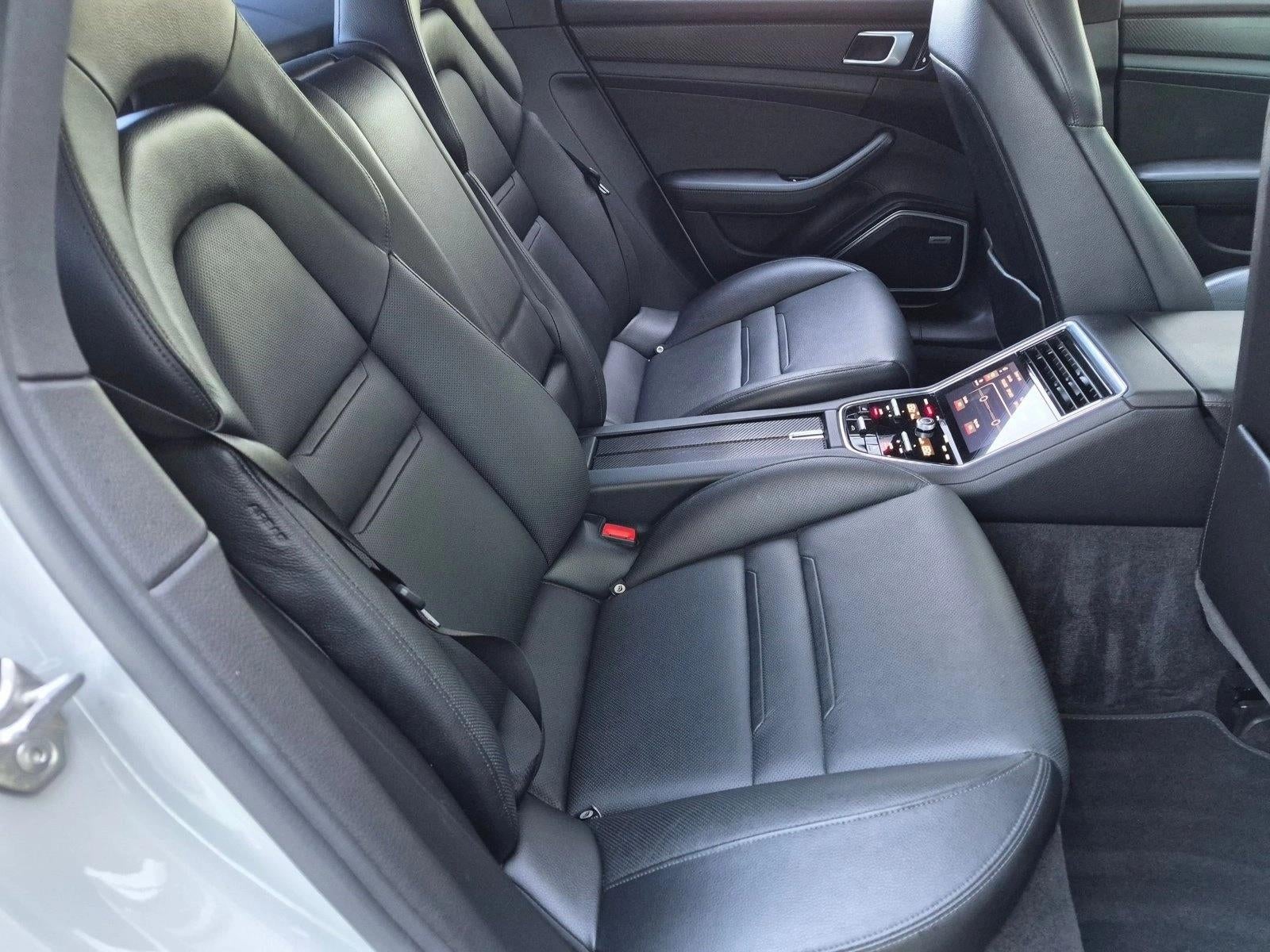 2018 Porsche Panamera 4 AWD