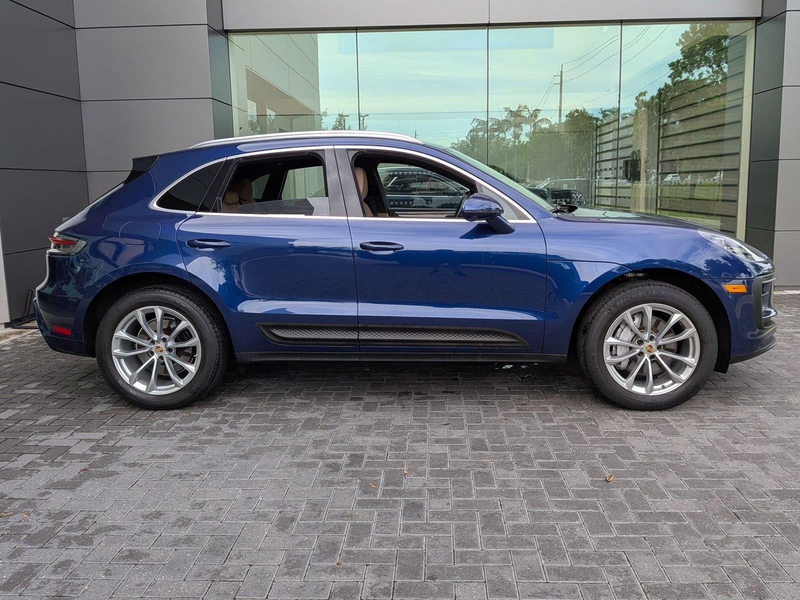 2023 Porsche Macan AWD