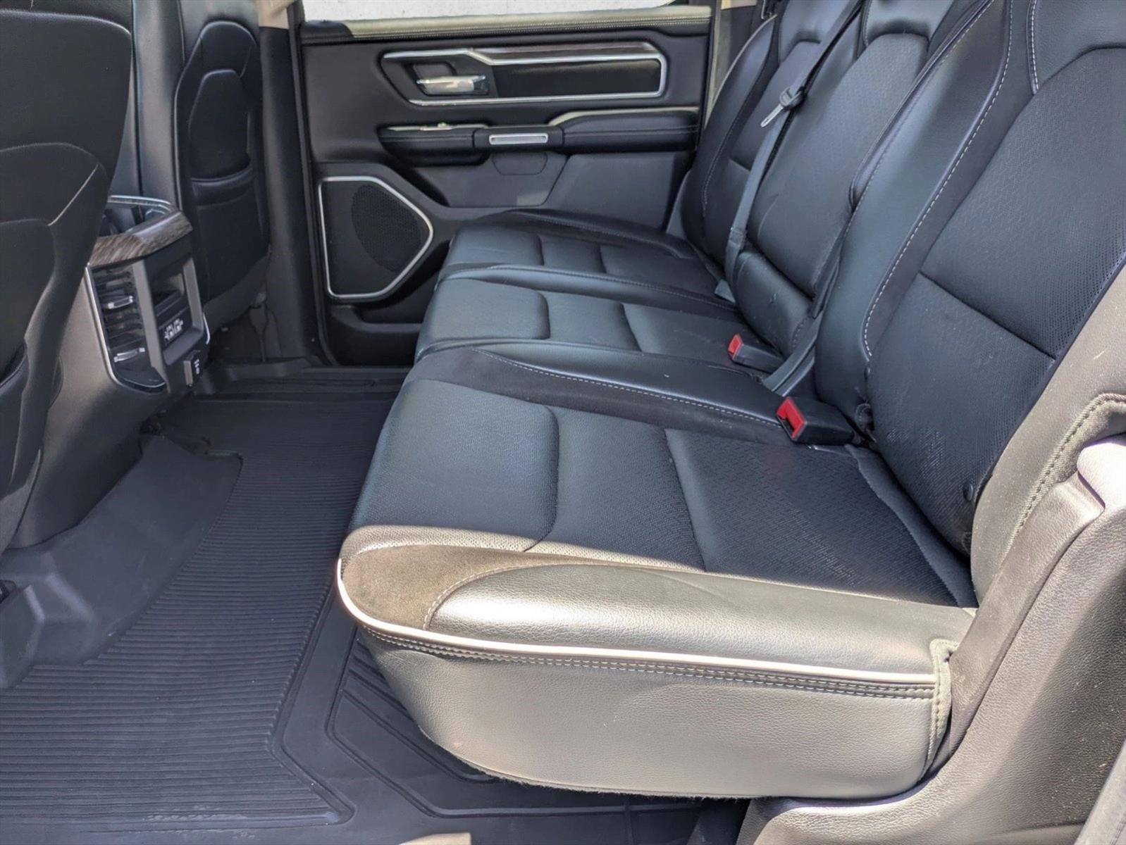 2019 RAM 1500 Laramie 4x2 Crew Cab 5'7" Box