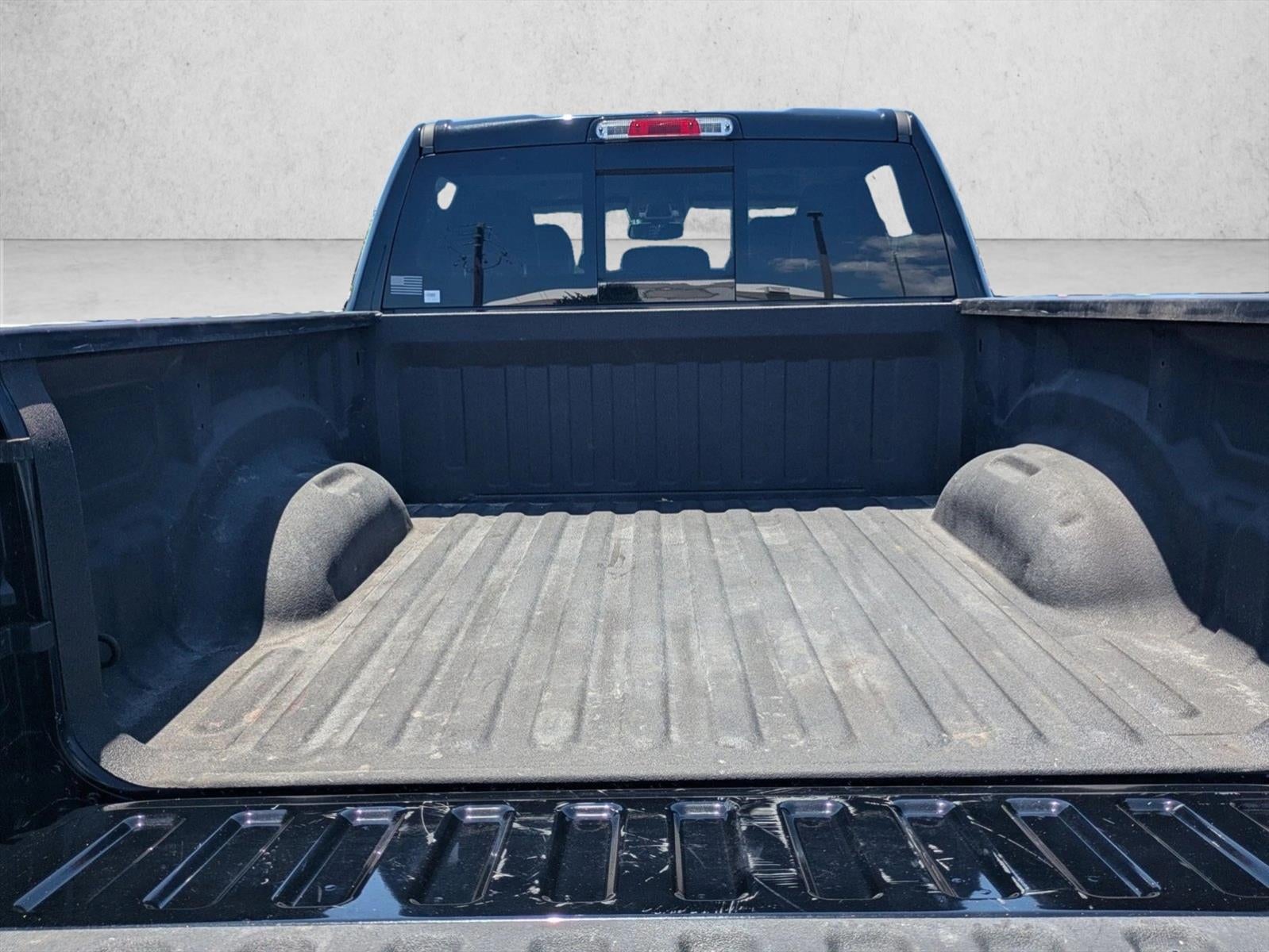 2019 RAM 1500 Laramie 4x2 Crew Cab 5'7" Box