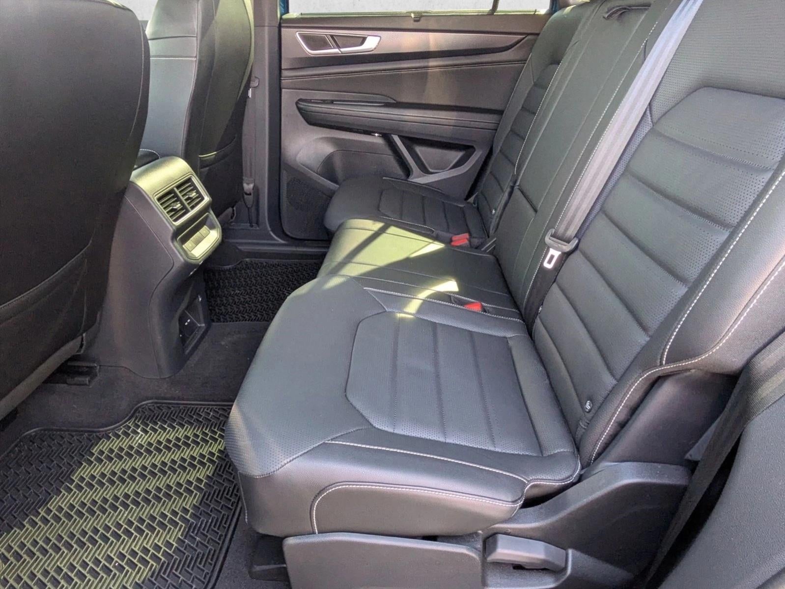 2024 Volkswagen Atlas Cross Sport 2.0T SEL R-Line 4MOTION