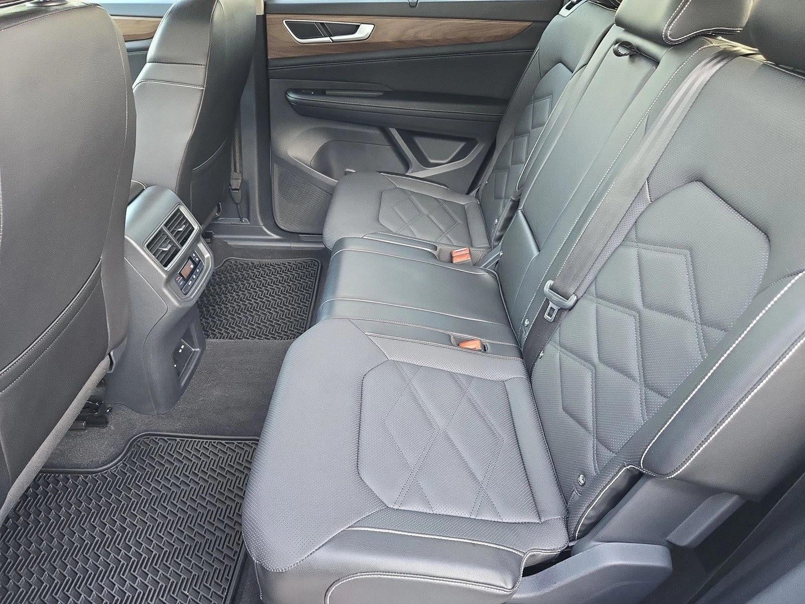2024 Volkswagen Atlas 2.0T SE w/Technology FWD