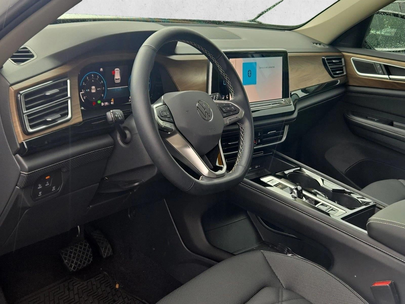 2024 Volkswagen Atlas 2.0T SE w/Technology FWD