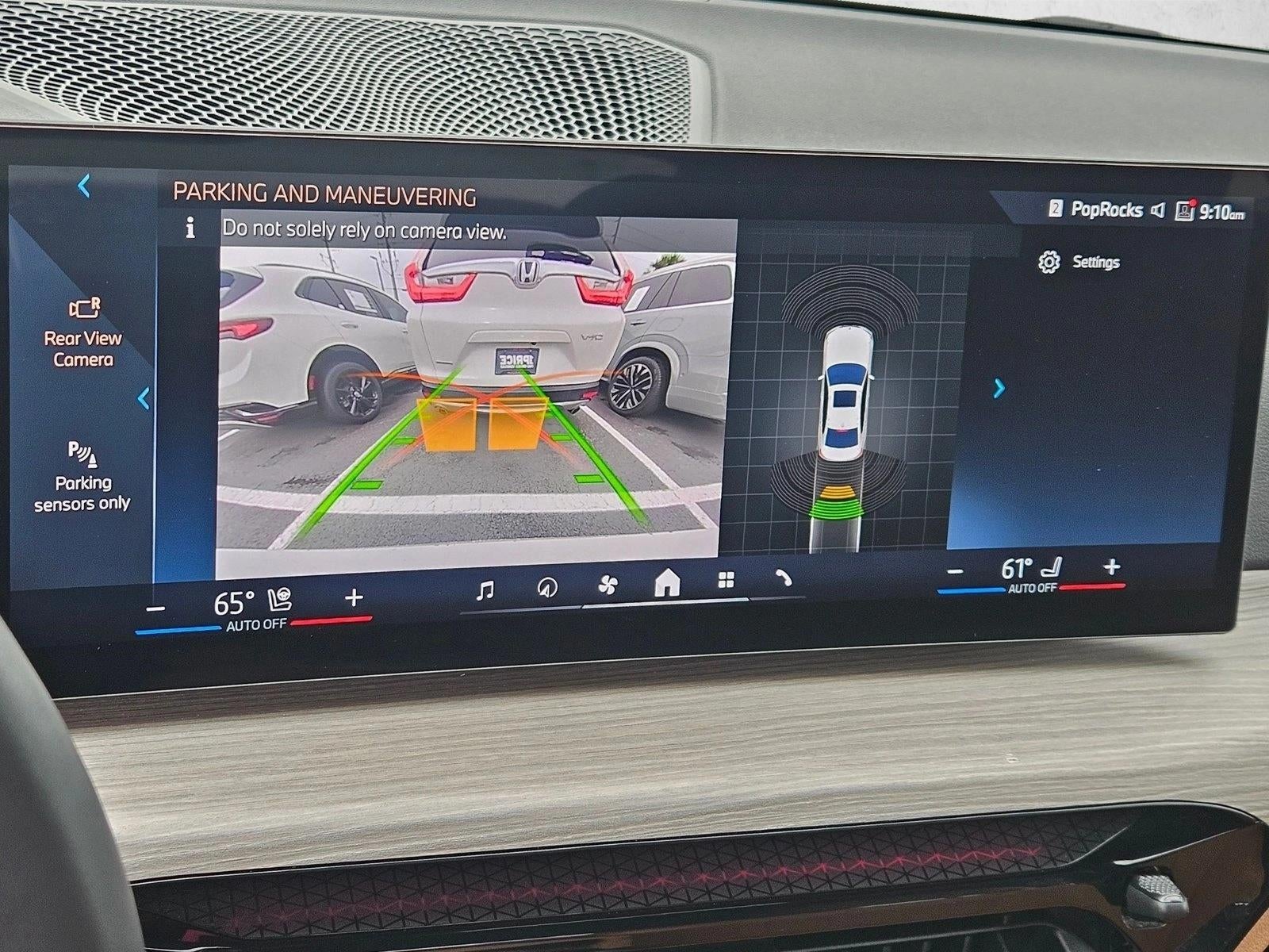 2025 BMW 330i Sedan