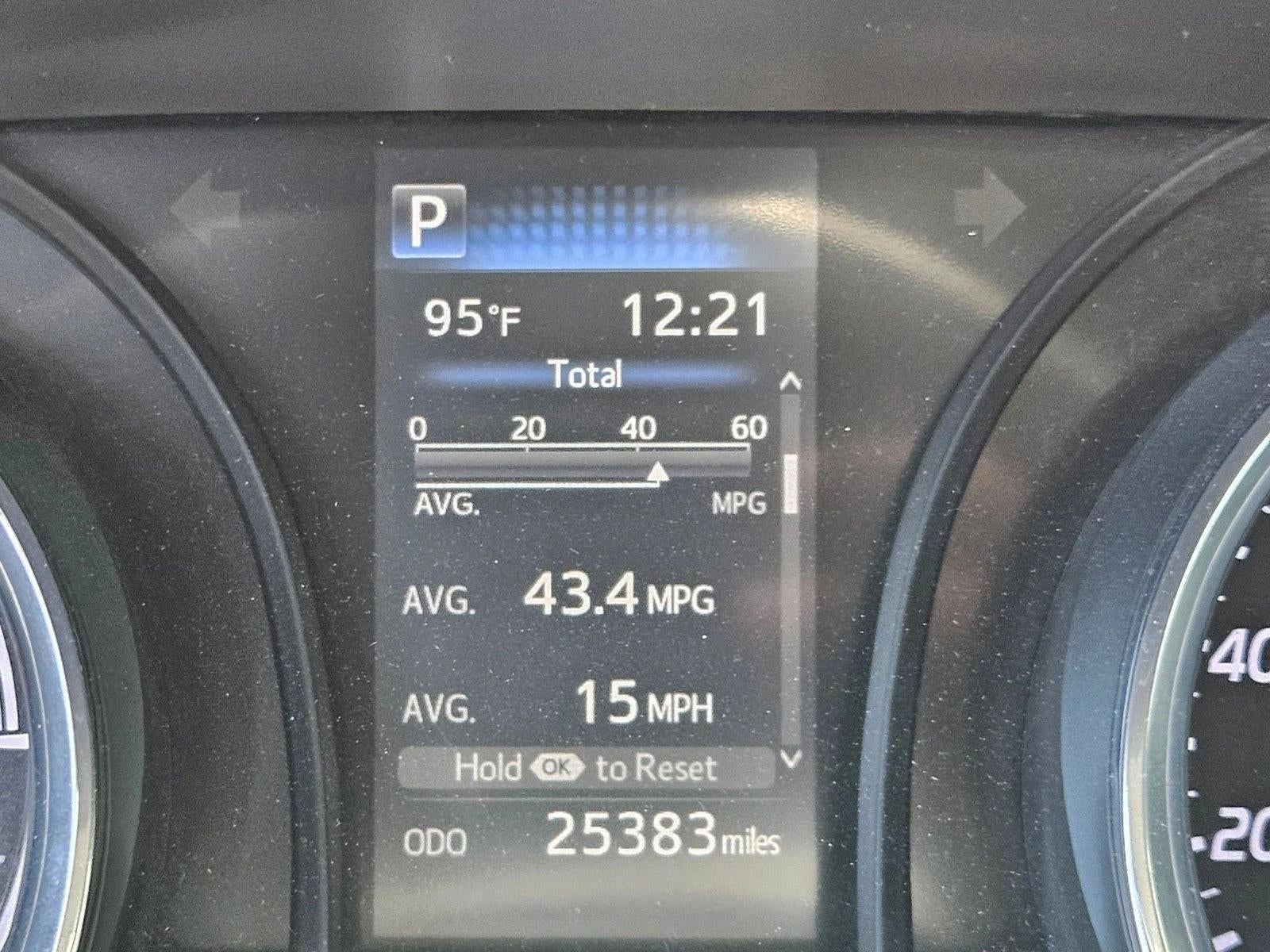 2020 Toyota Camry Hybrid LE CVT (Natl)