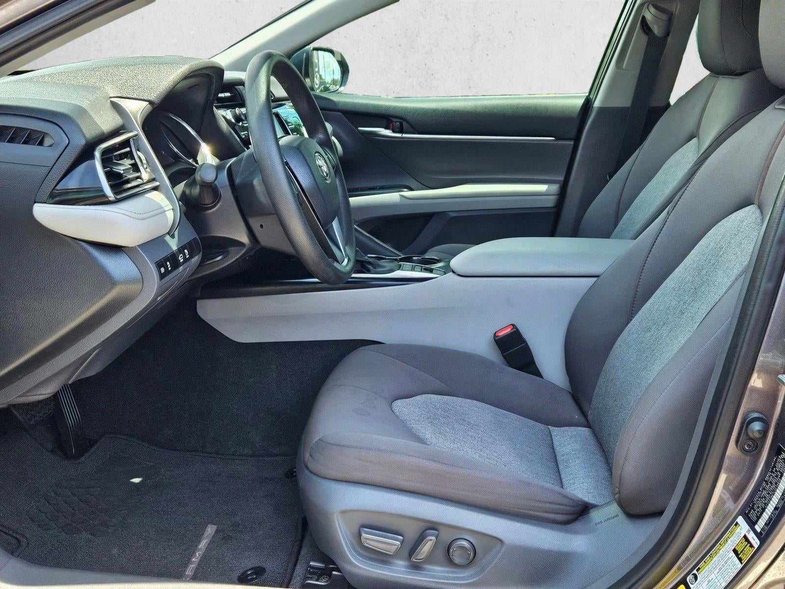 2020 Toyota Camry Hybrid LE CVT (Natl)