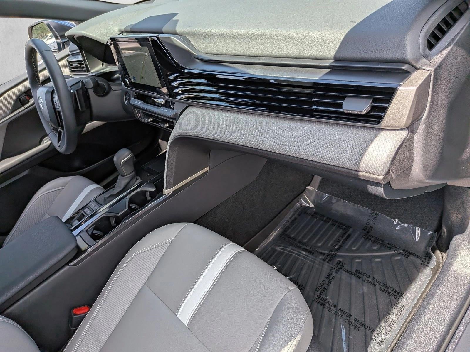 2025 Toyota Camry SE (SE)