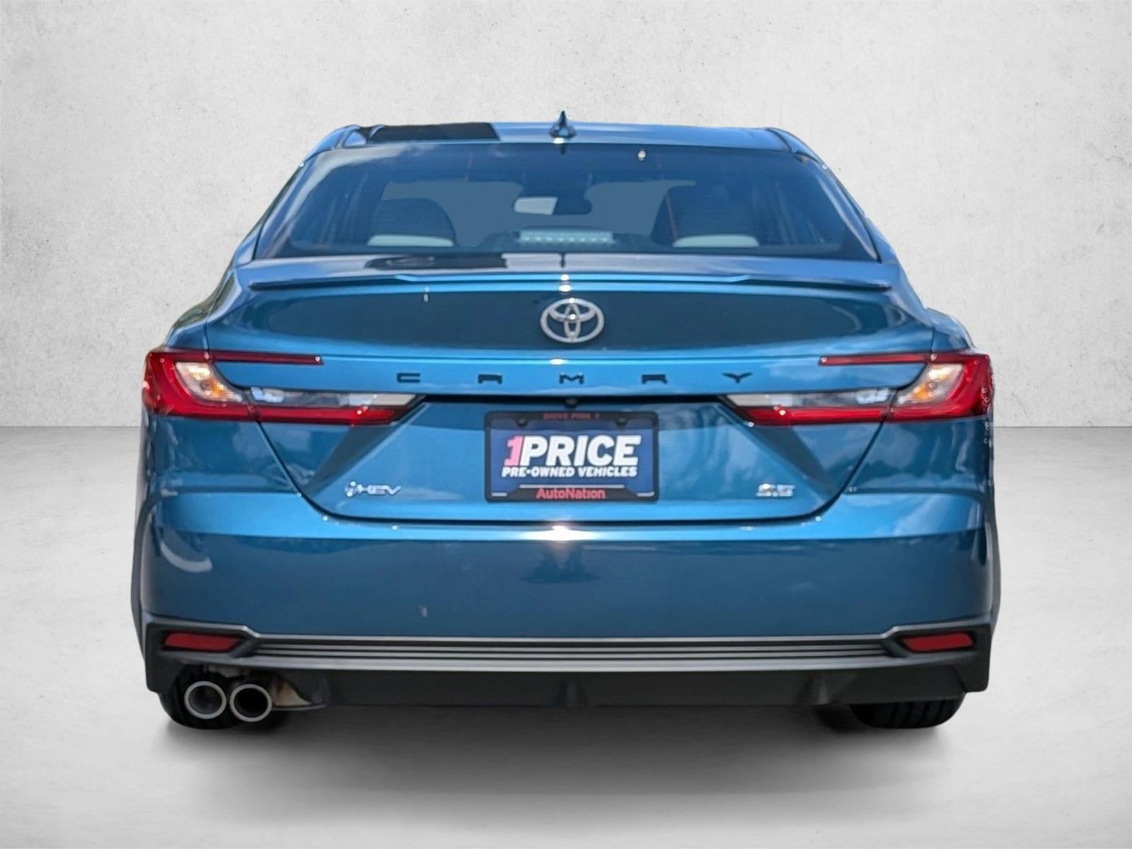 2025 Toyota Camry SE (SE)