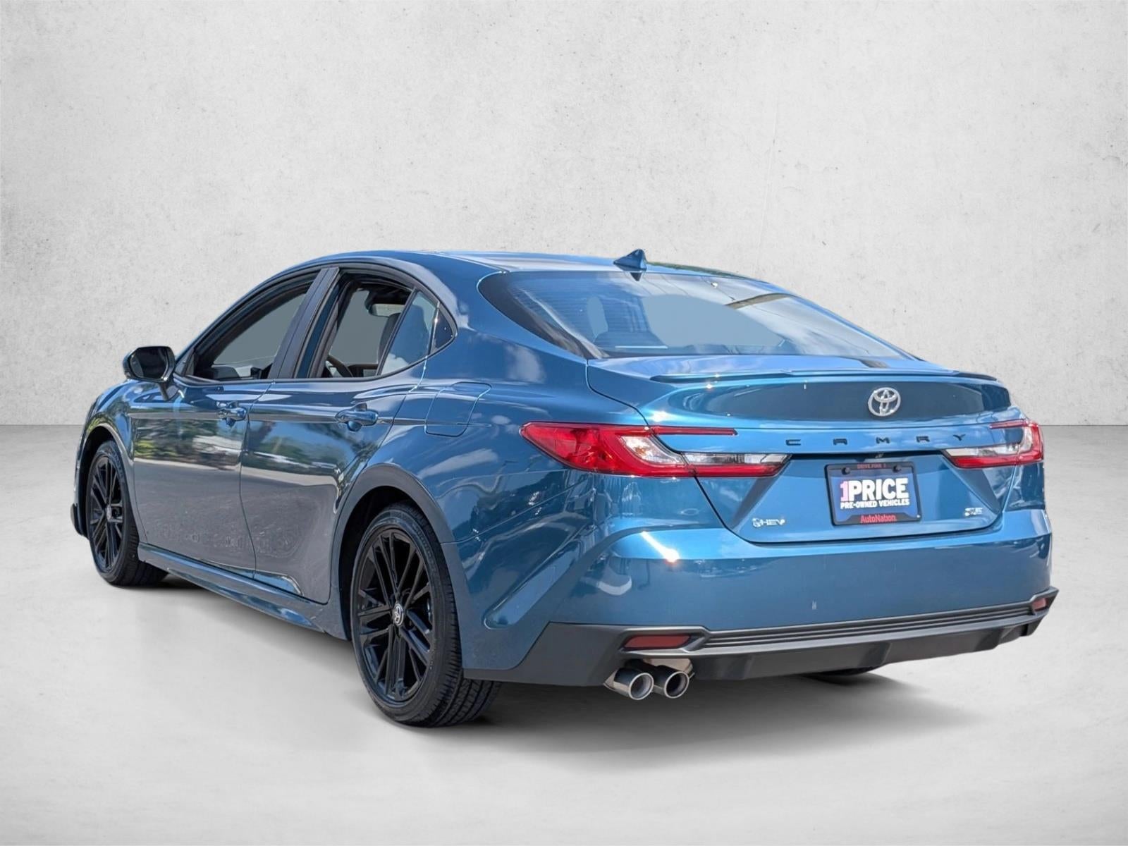 2025 Toyota Camry SE (SE)