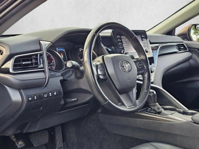 2022 Toyota Camry SE Auto (SE)