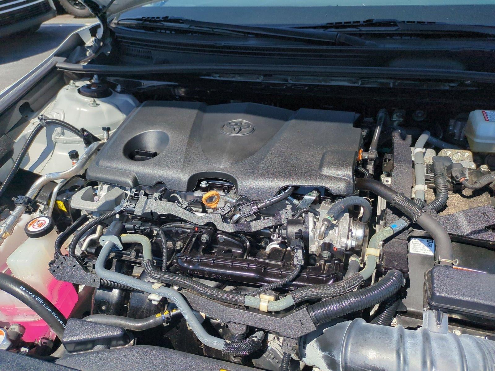 2022 Toyota Camry Hybrid LE CVT (Natl)