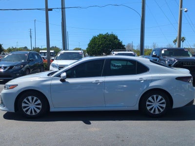 2022 Toyota Camry Hybrid LE CVT (Natl)
