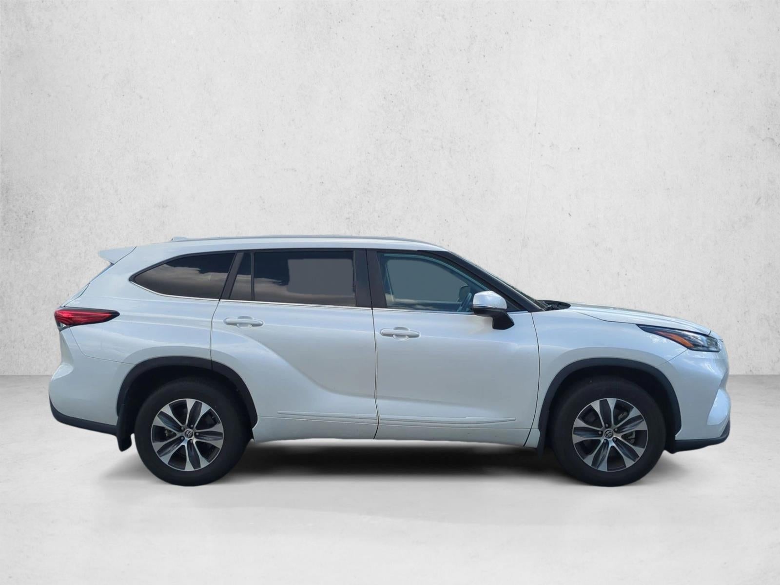 2023 Toyota Highlander XLE AWD (Natl)