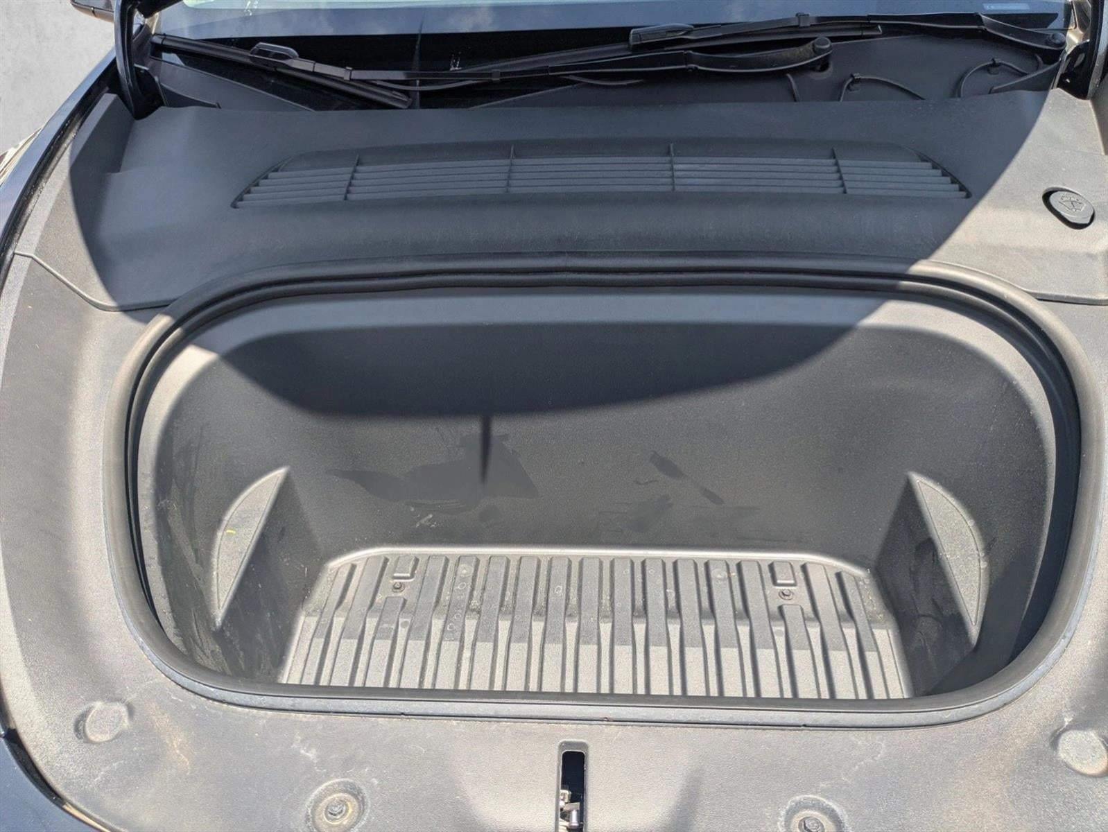 2024 Tesla Model Y Long Range AWD