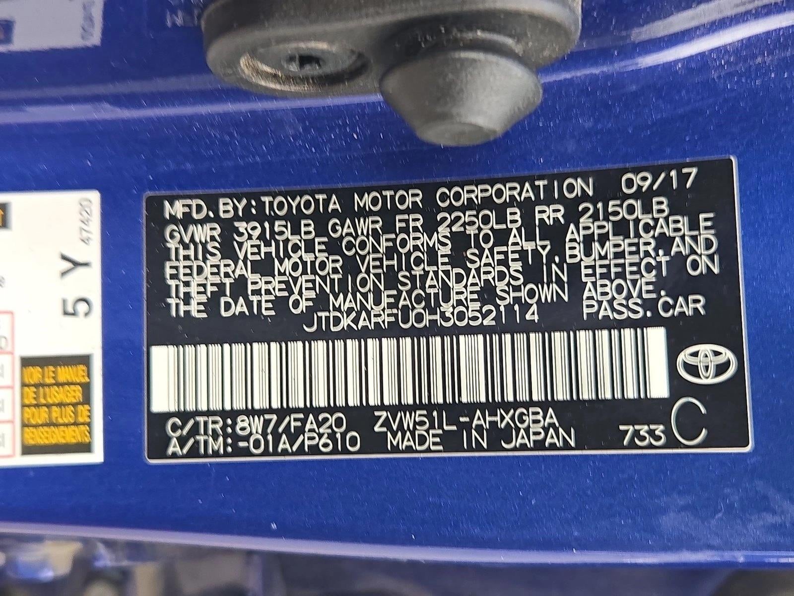 2017 Toyota Prius Three (Natl)