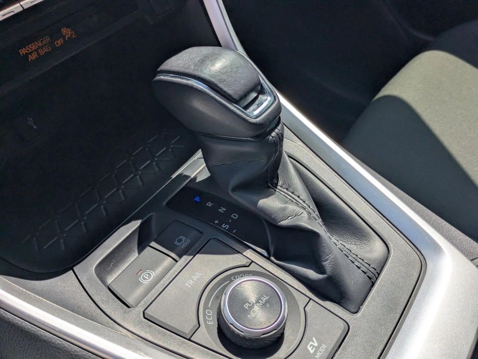 2022 Toyota RAV4 Hybrid SE AWD (Natl)