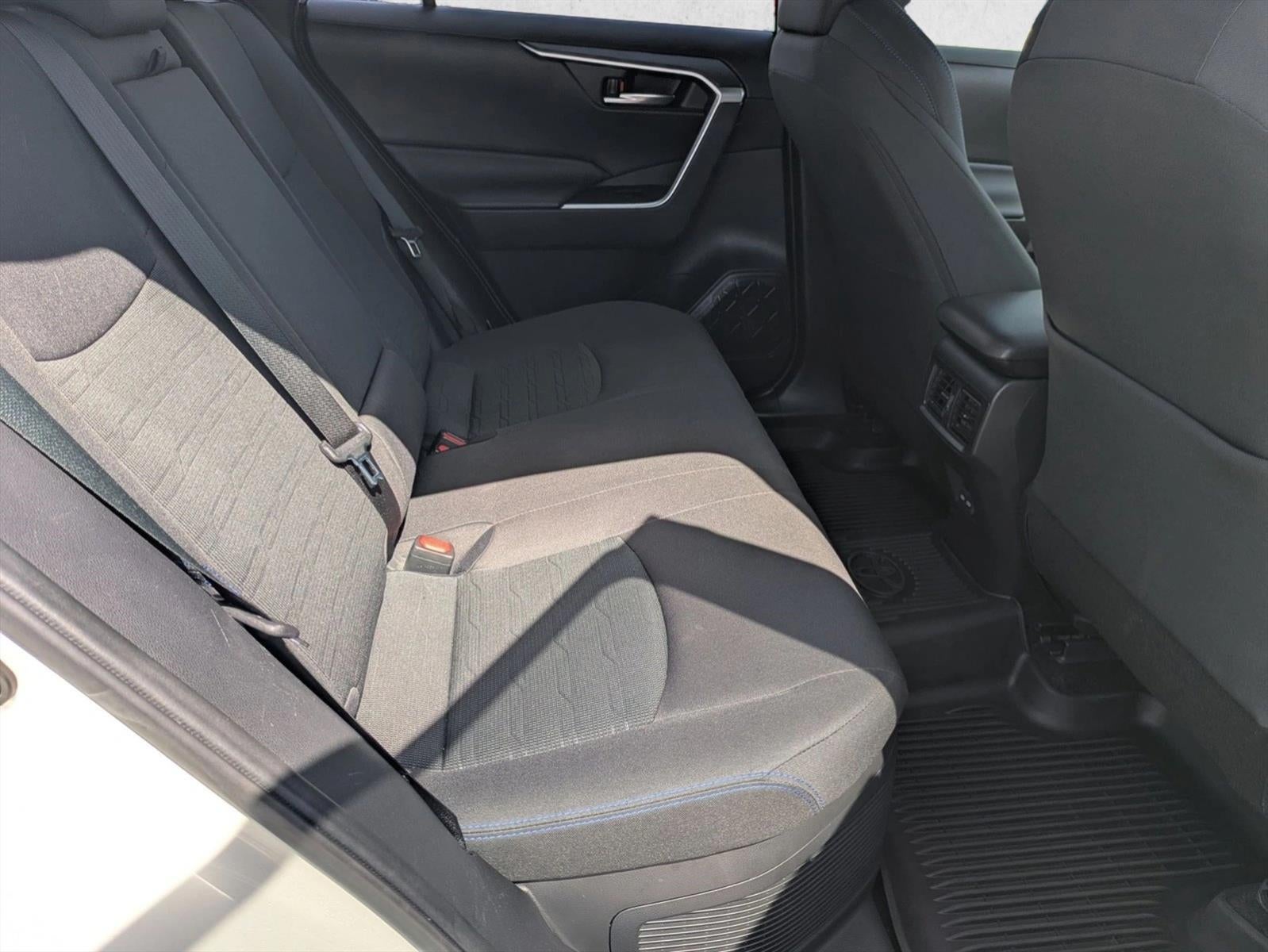 2022 Toyota RAV4 Hybrid SE AWD (Natl)