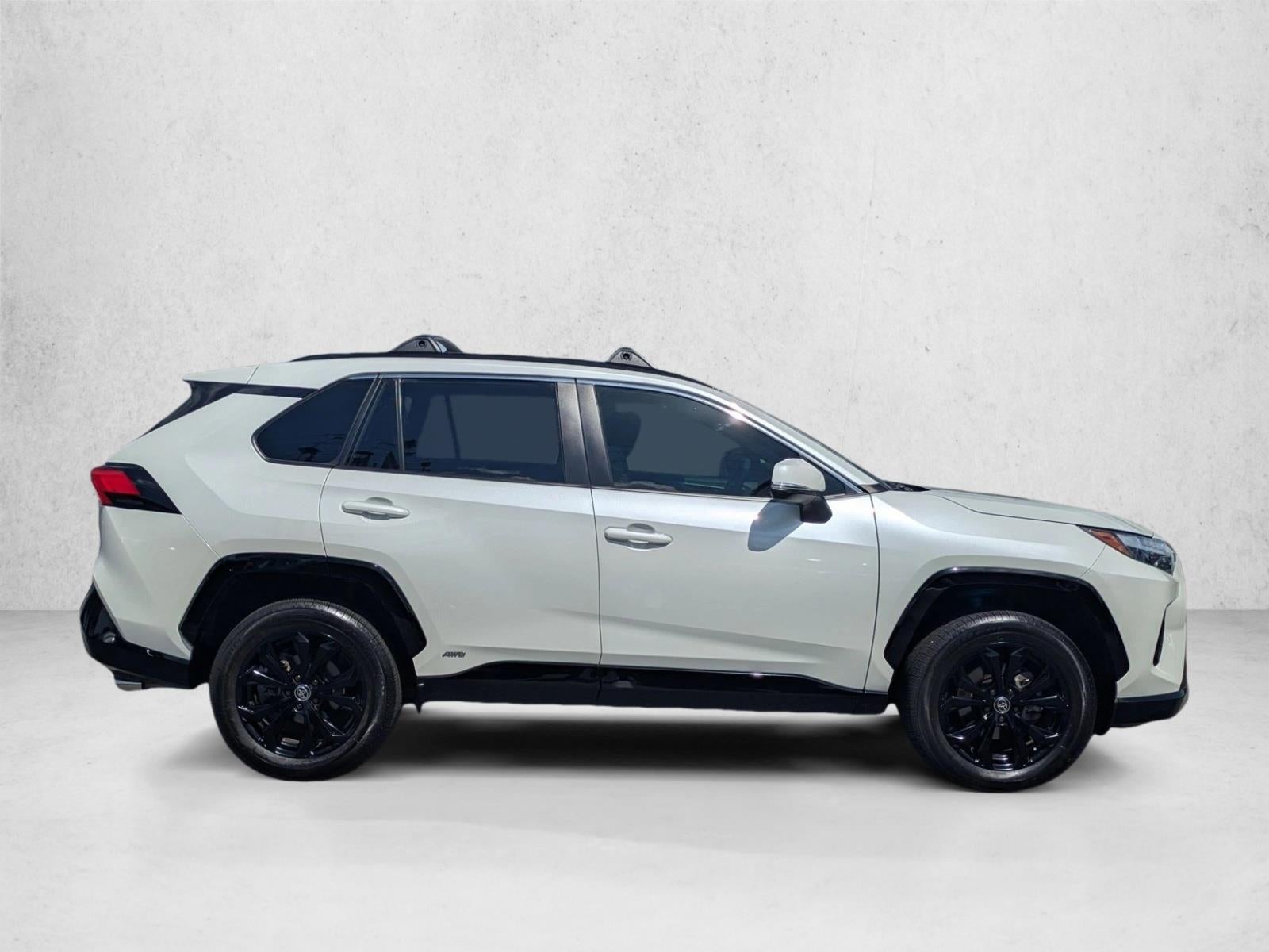 2022 Toyota RAV4 Hybrid SE AWD (Natl)