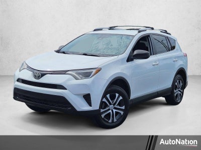 2017 Toyota RAV4 LE FWD (GS)