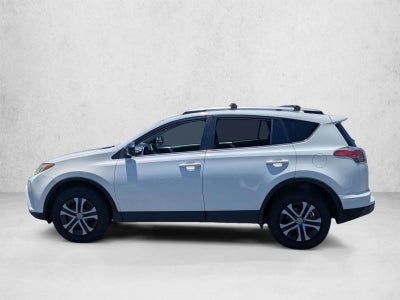 2017 Toyota RAV4 LE FWD (GS)