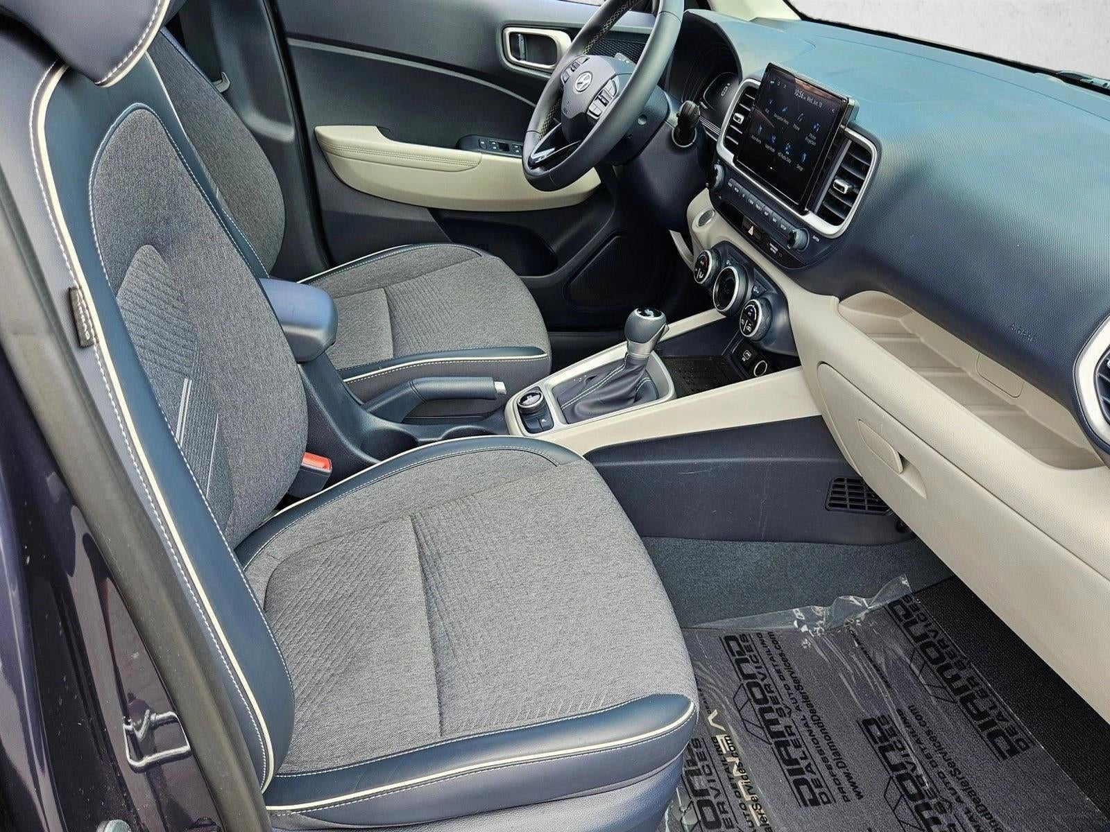2023 Hyundai VENUE Limited IVT
