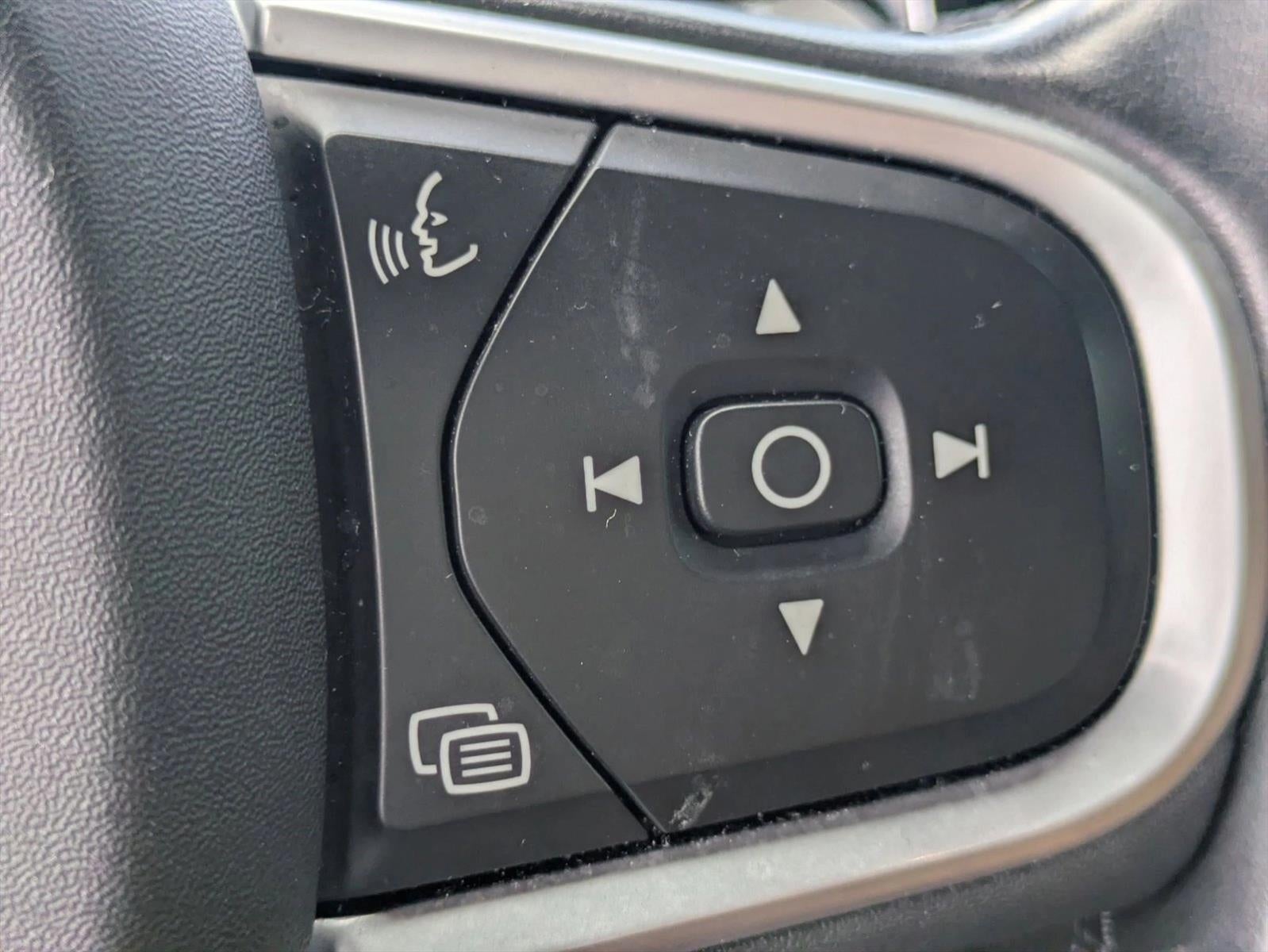 2019 Volvo XC60 T5 FWD Momentum