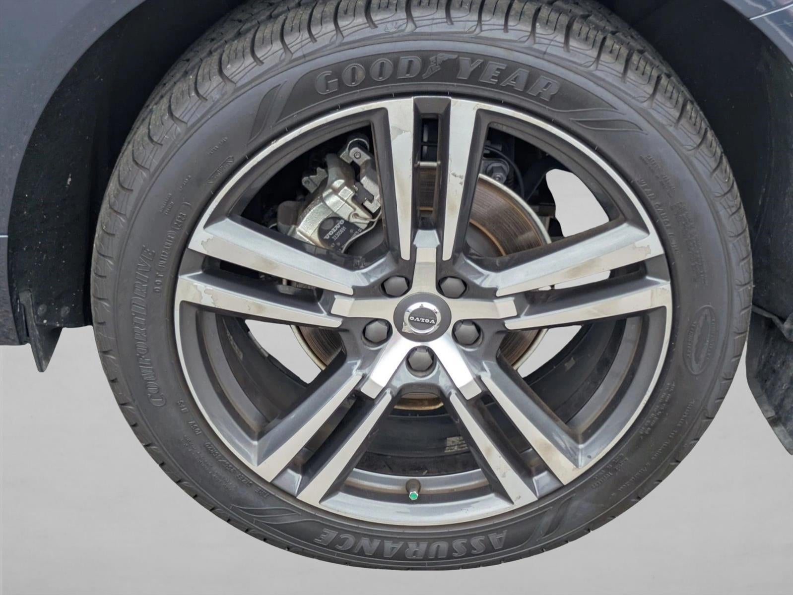 2019 Volvo XC60 T5 FWD Momentum