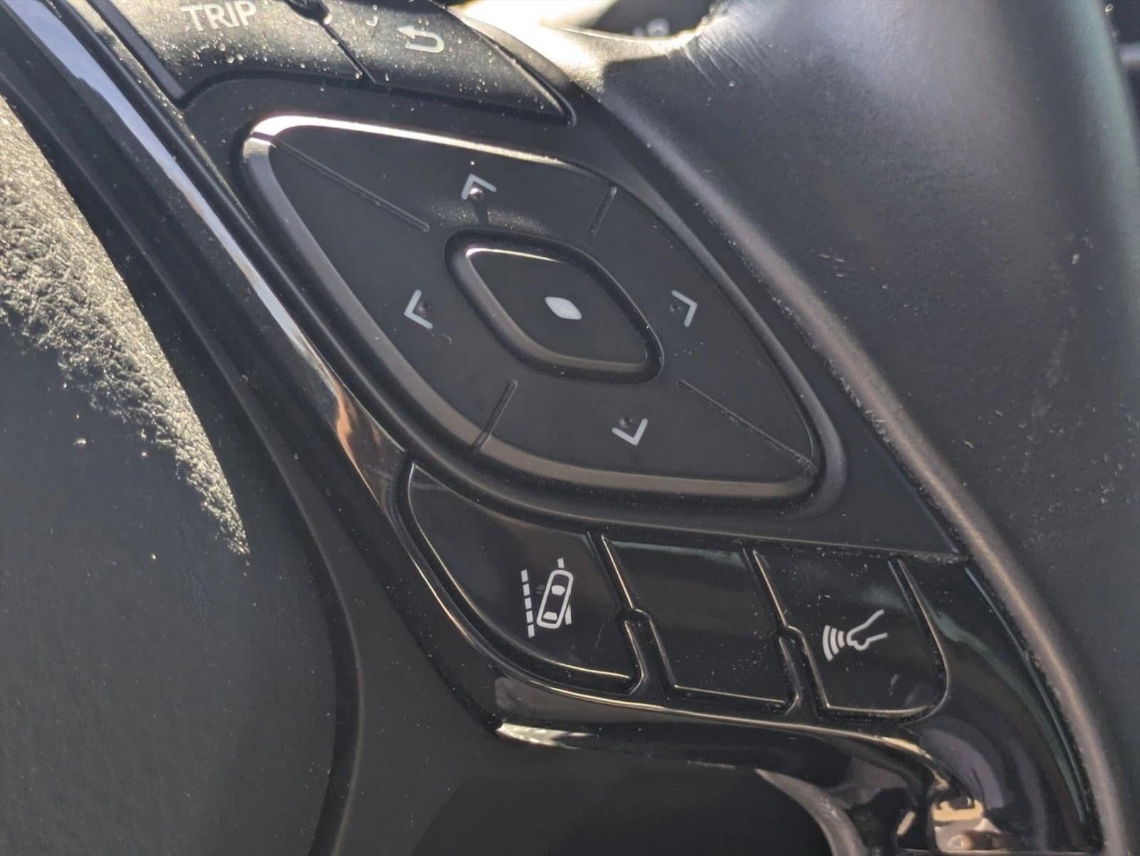 2019 Toyota C-HR XLE FWD (Natl)