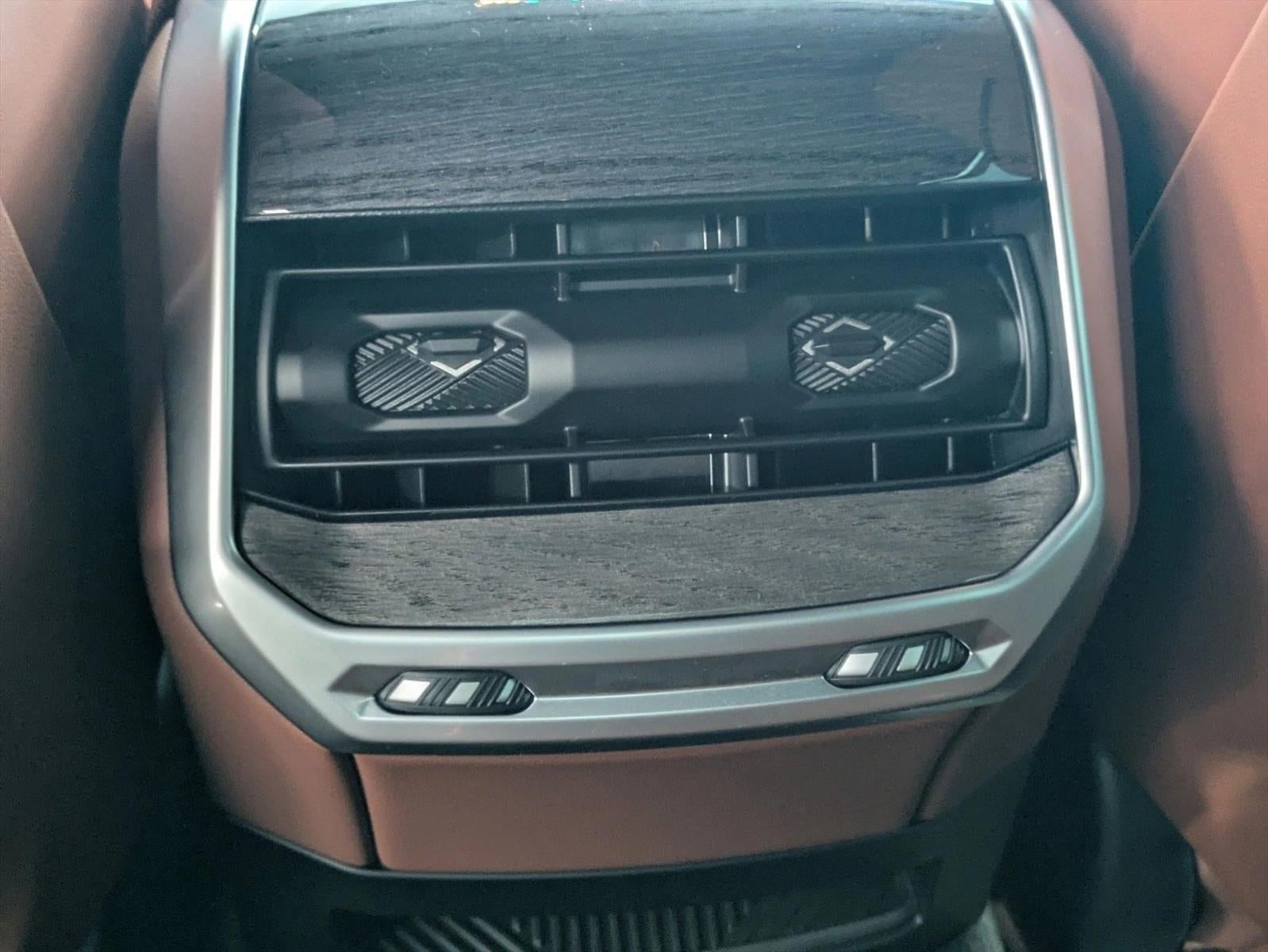 2026 BMW 740i Sedan