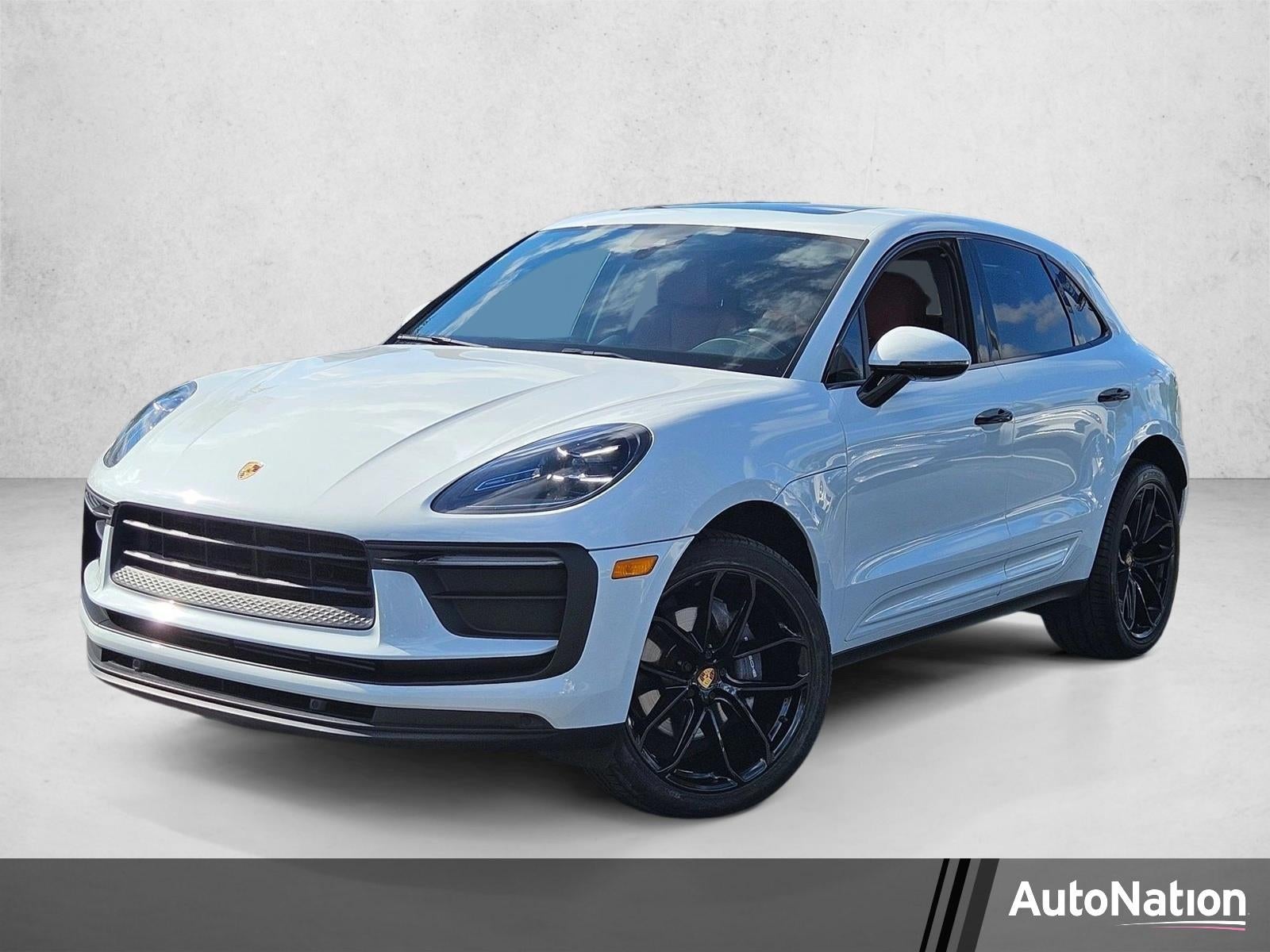2022 Porsche Macan AWD