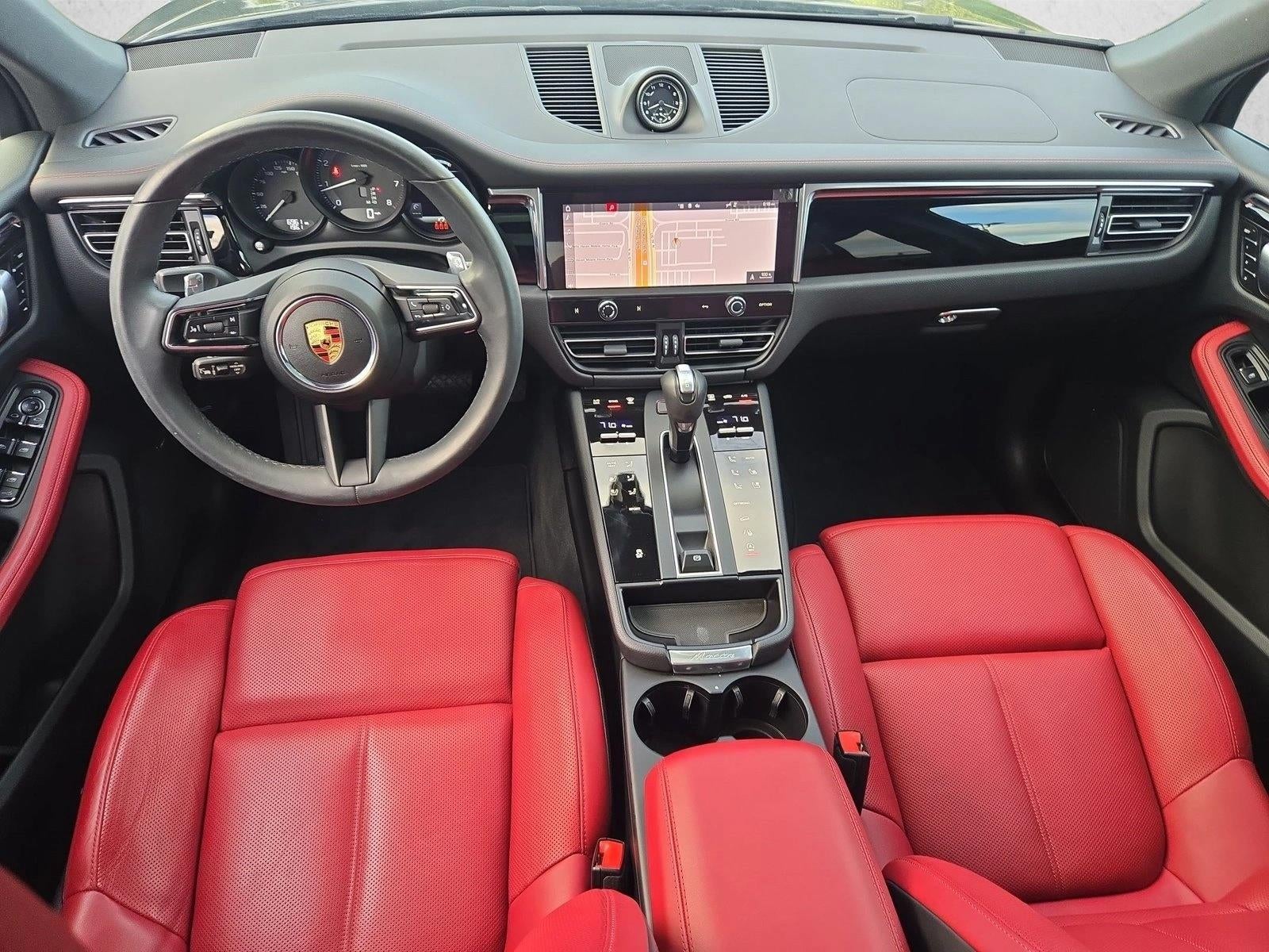 2025 Porsche Macan AWD