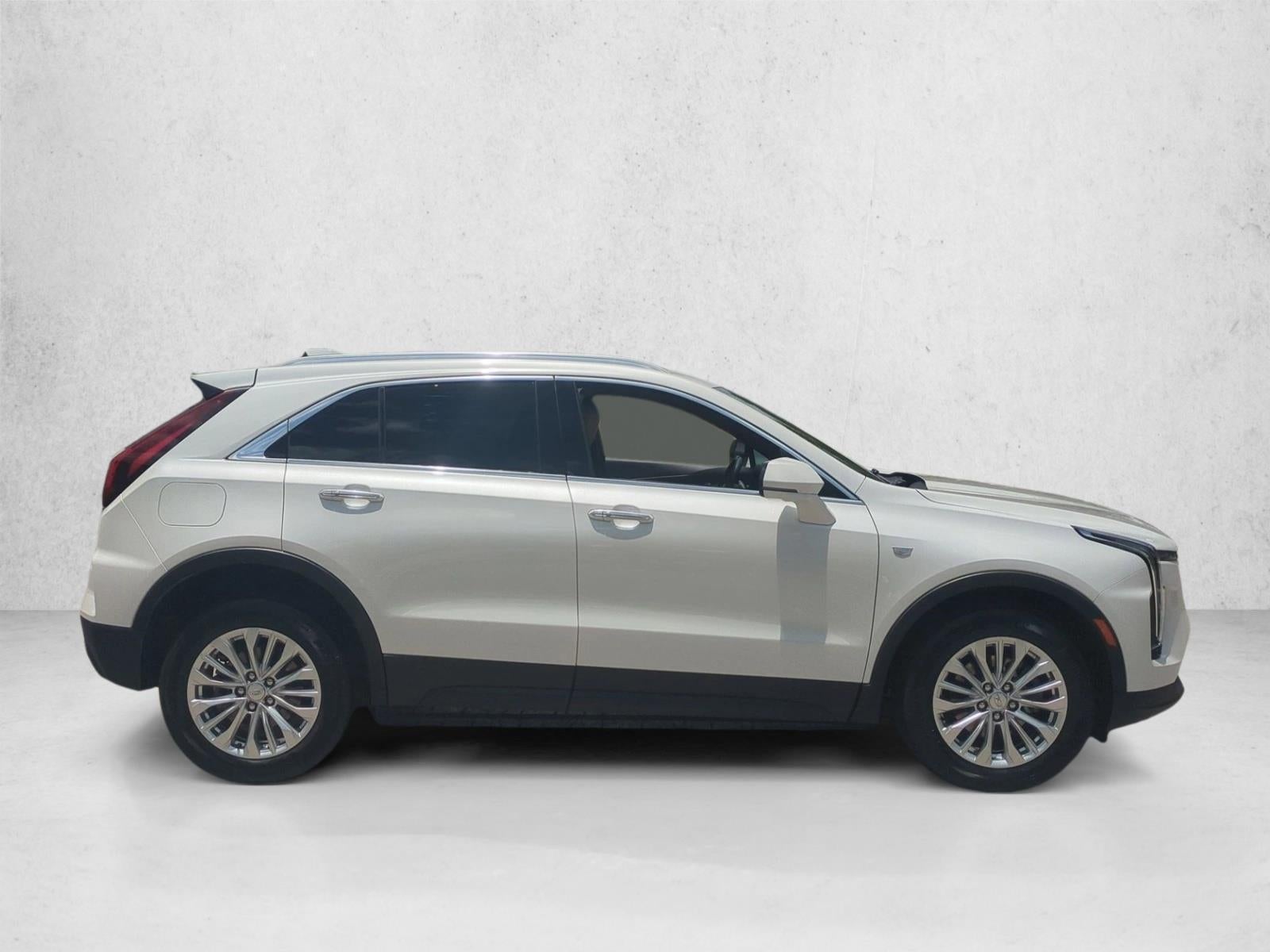 2024 Cadillac XT4 FWD 4dr Luxury