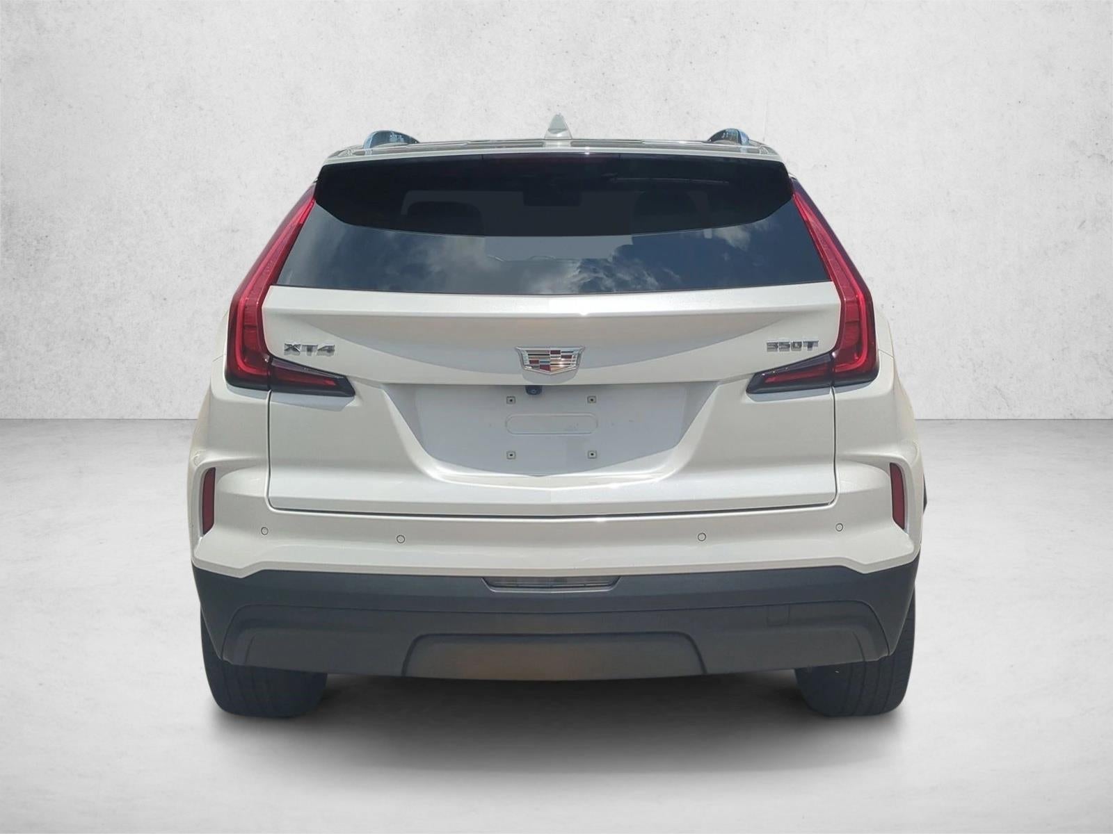 2024 Cadillac XT4 FWD 4dr Luxury