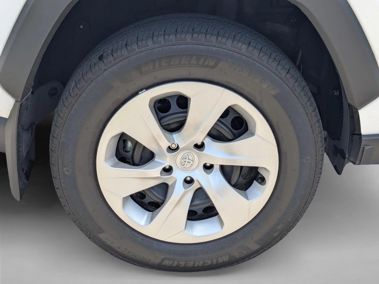 2024 Toyota RAV4 LE FWD (GS)