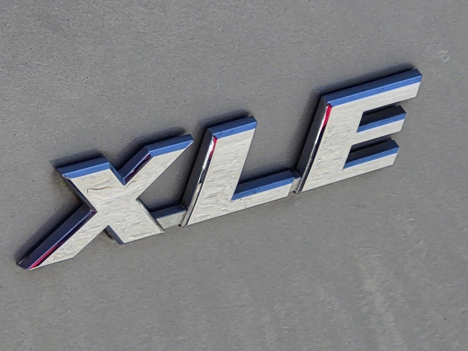 2018 Toyota RAV4 XLE FWD (GS)
