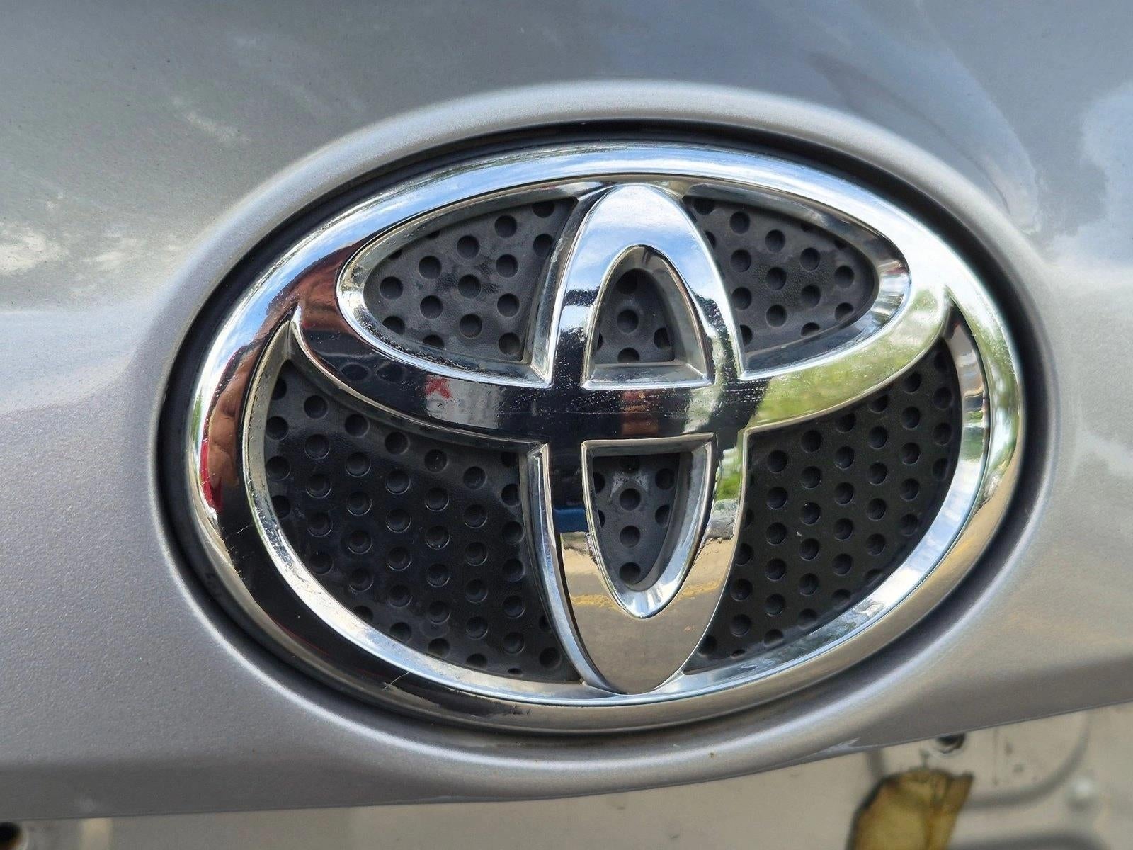 2018 Toyota RAV4 XLE FWD (GS)