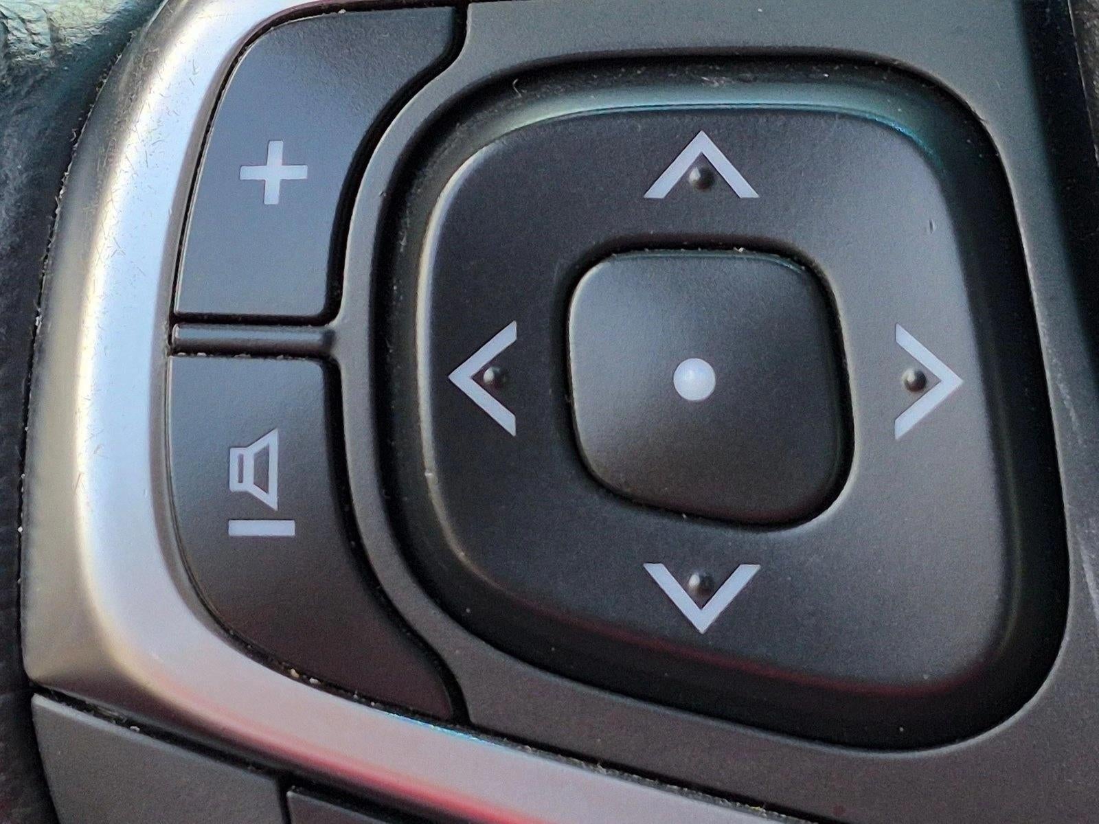 2017 Toyota Camry XLE Auto (SE)