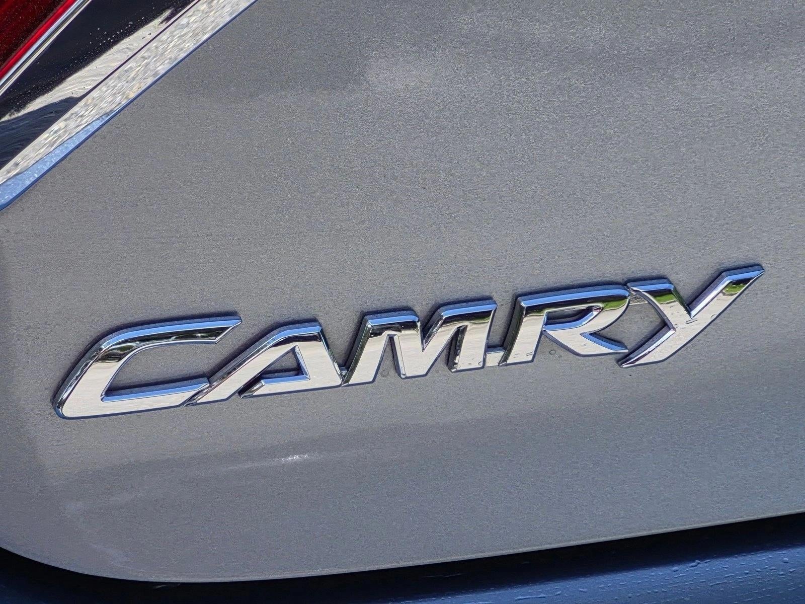 2017 Toyota Camry XLE Auto (SE)