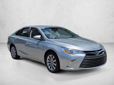 2017 Toyota Camry XLE Auto (SE)